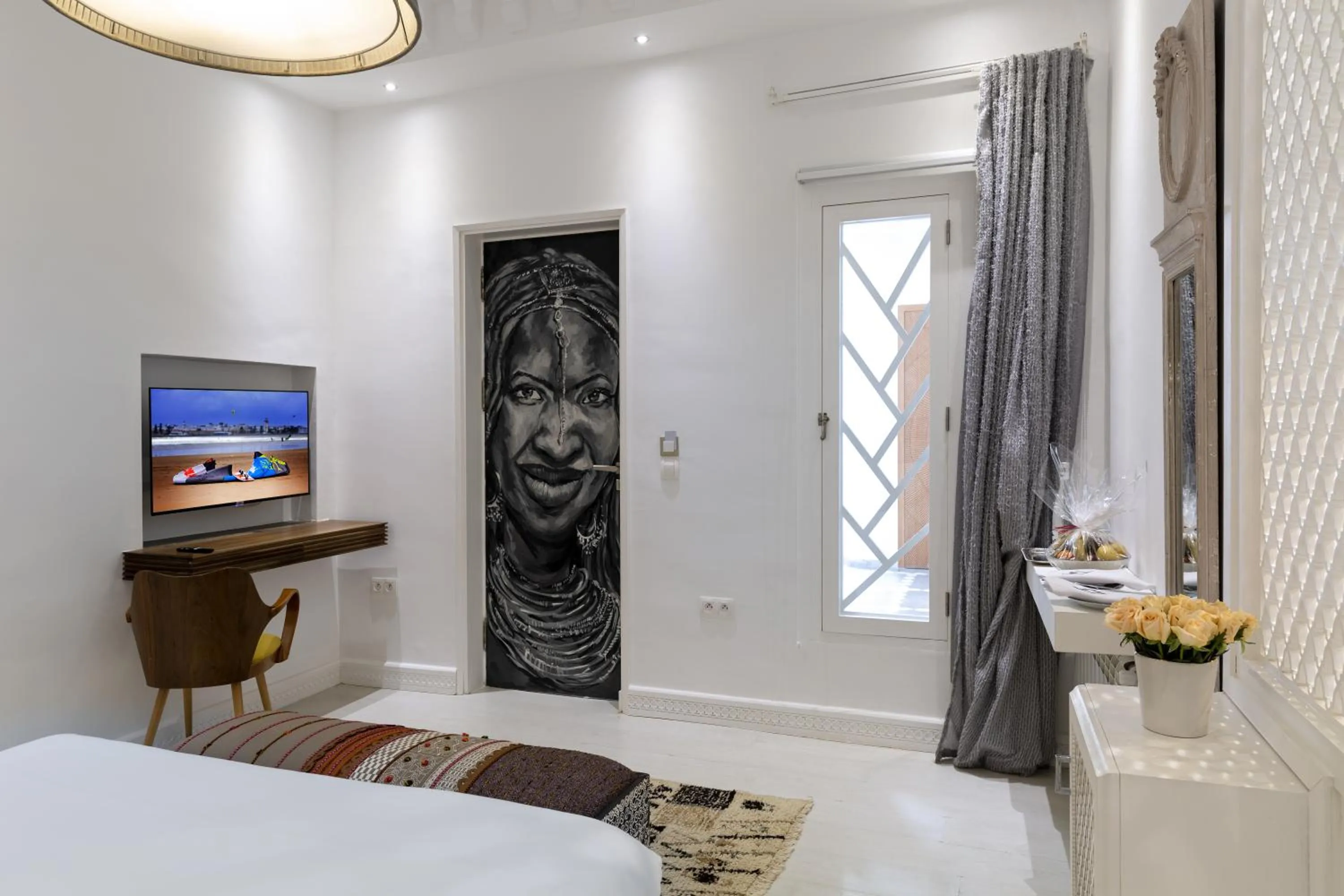 Photo of the whole room, Bed in Suite Azur Hotel