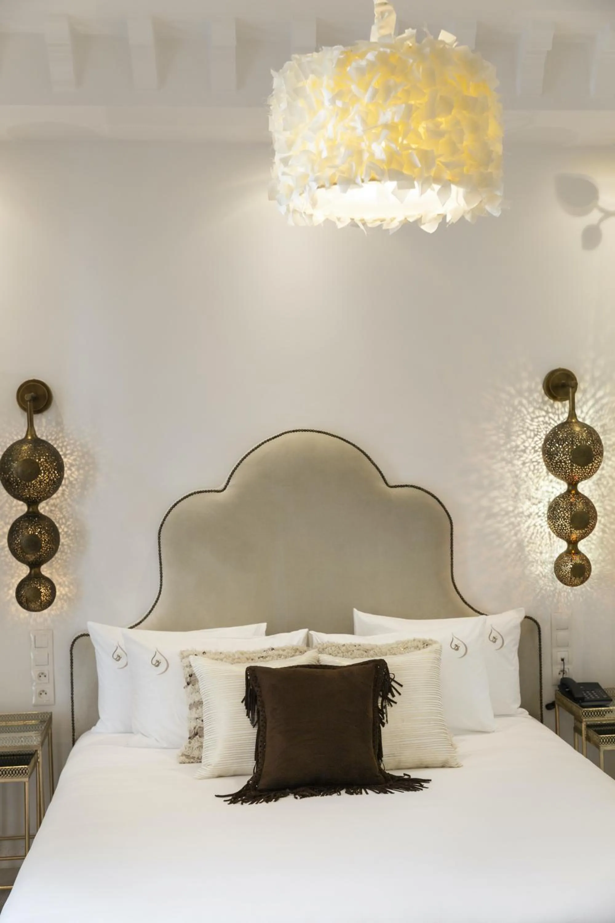 Bed in Suite Azur Hotel