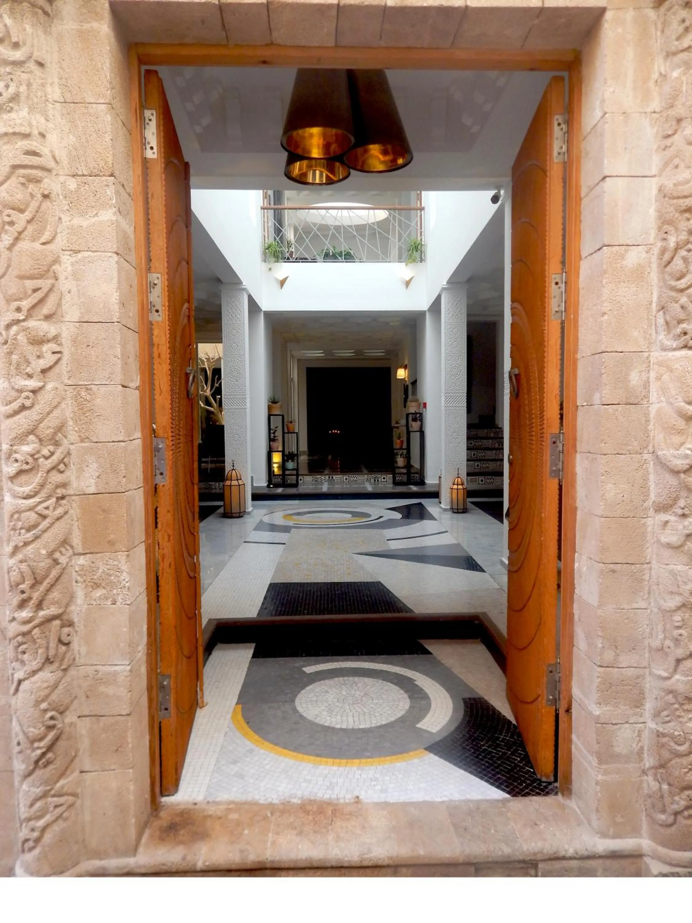 Facade/entrance in Suite Azur Hotel