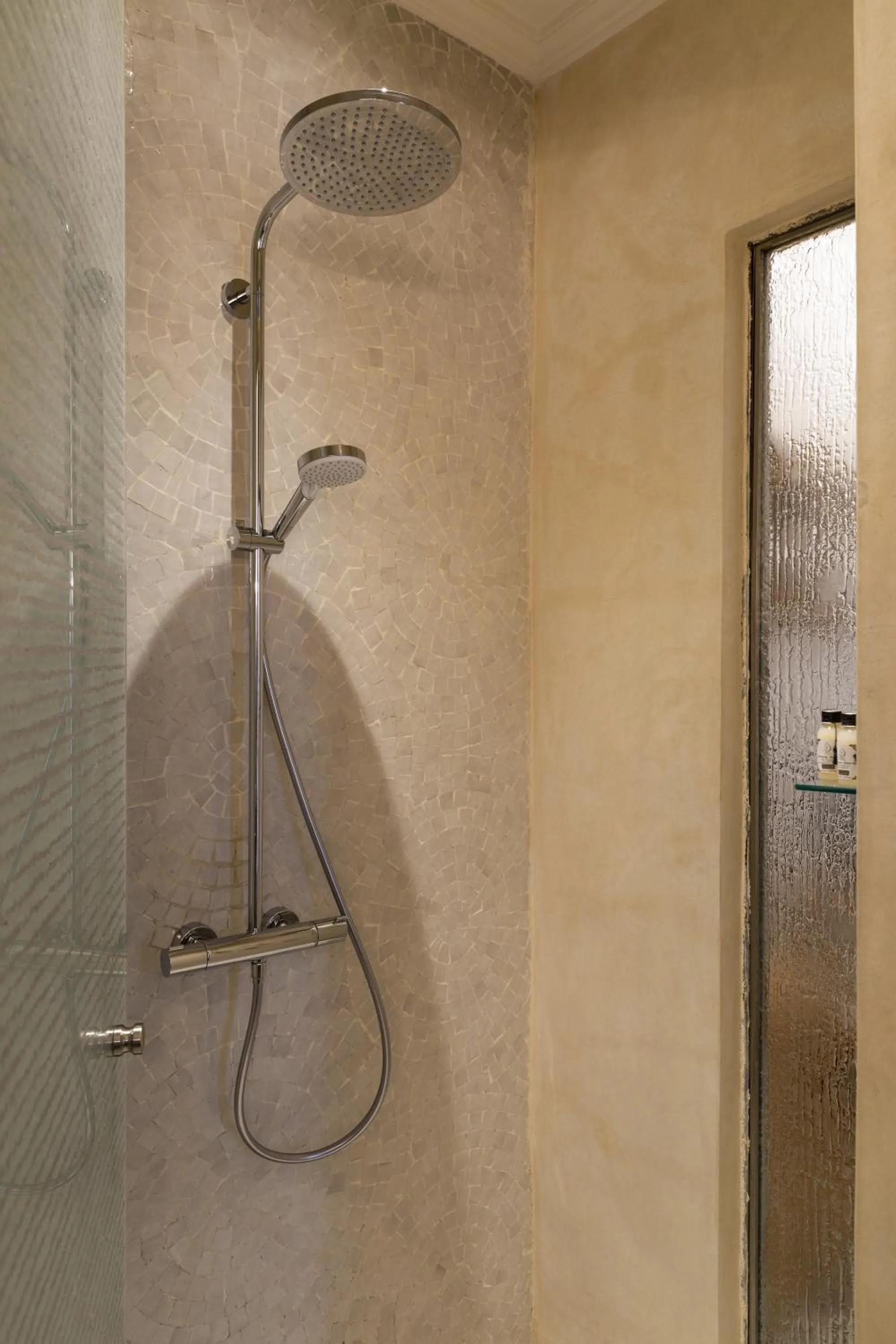 Shower in Suite Azur Hotel