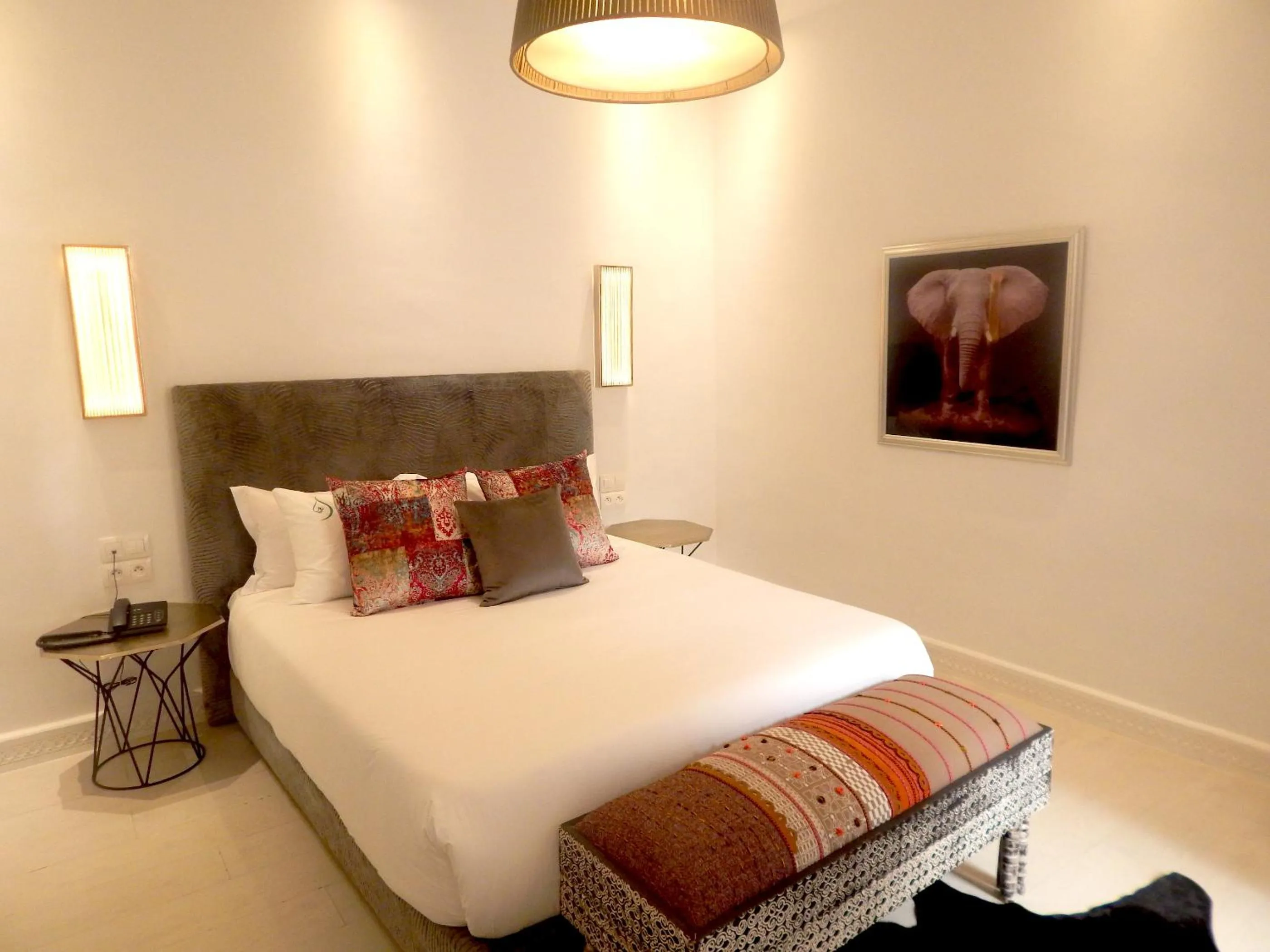 Photo of the whole room, Bed in Suite Azur Hotel