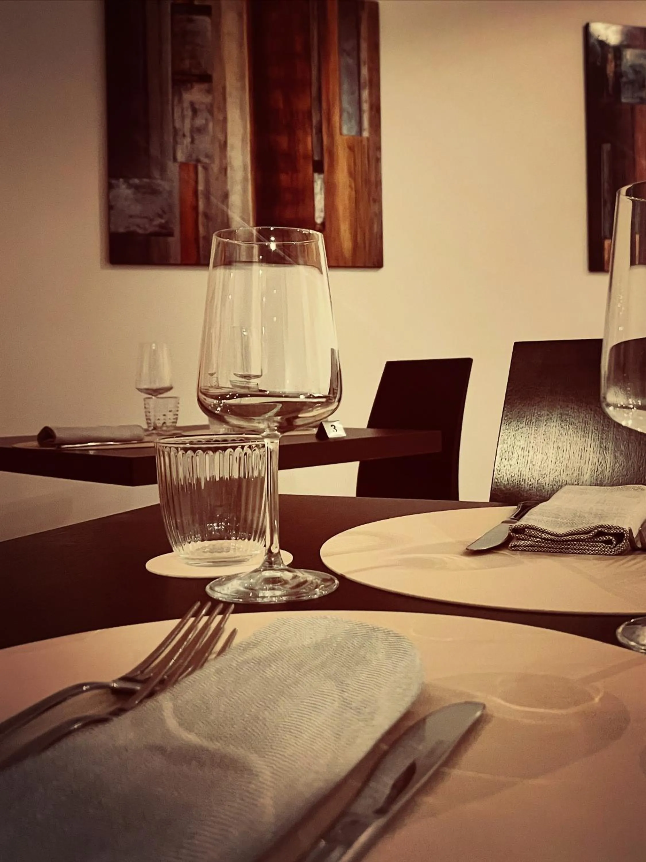 Restaurant/places to eat in Garden Hotel