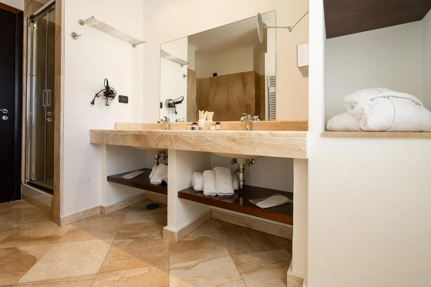 Shower in Garden Hotel