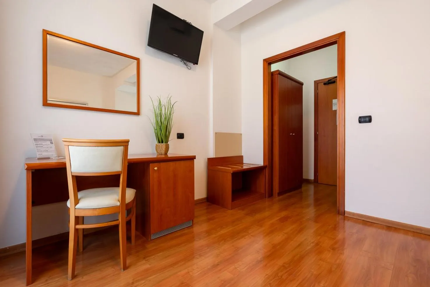 TV and multimedia in Garden Hotel