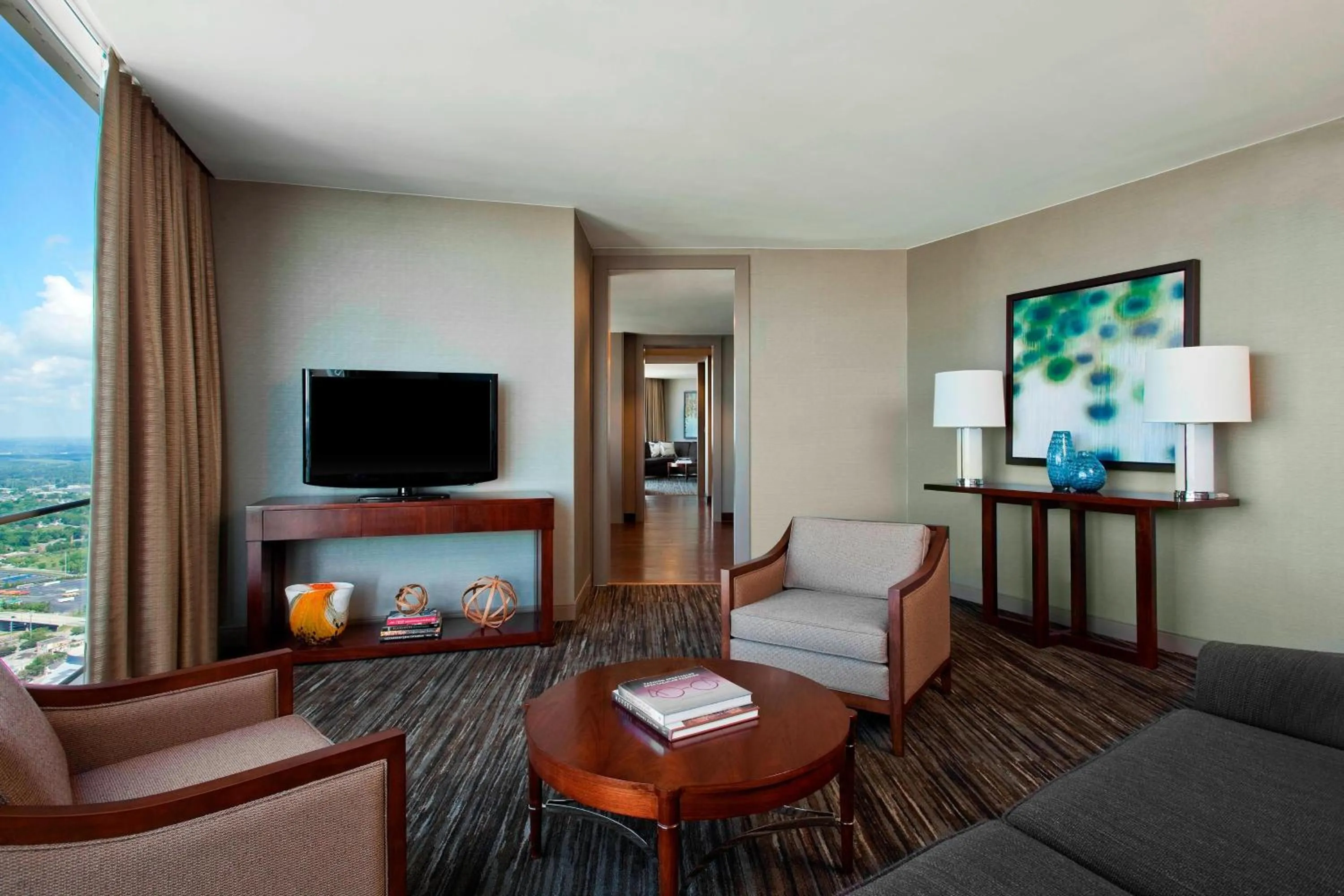 Living room in The Westin Peachtree Plaza, Atlanta