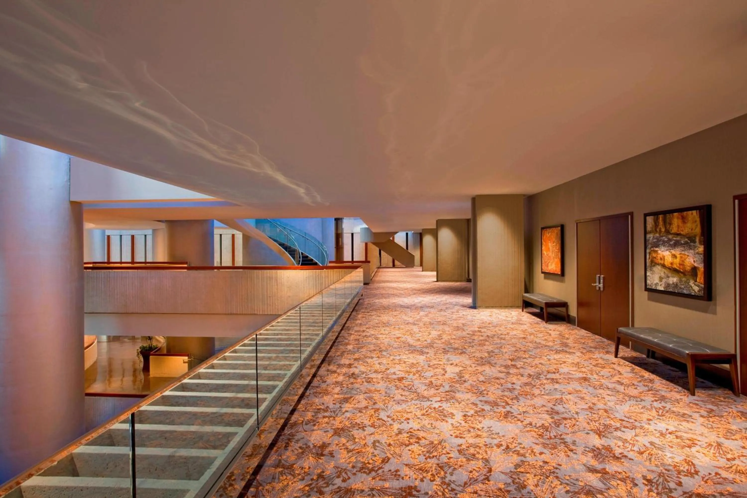 Meeting/conference room, Bed in The Westin Peachtree Plaza, Atlanta