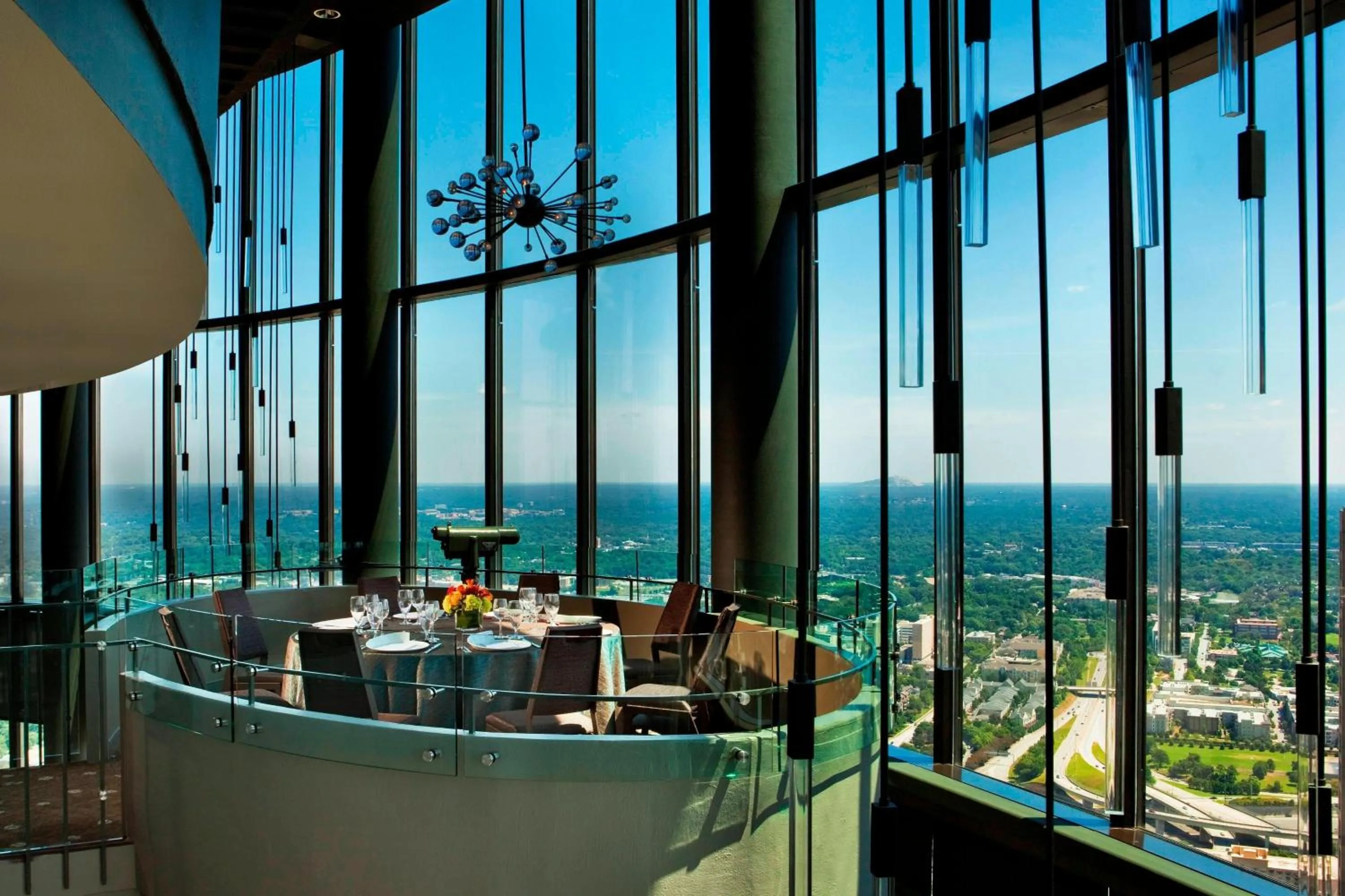 Lounge or bar in The Westin Peachtree Plaza, Atlanta
