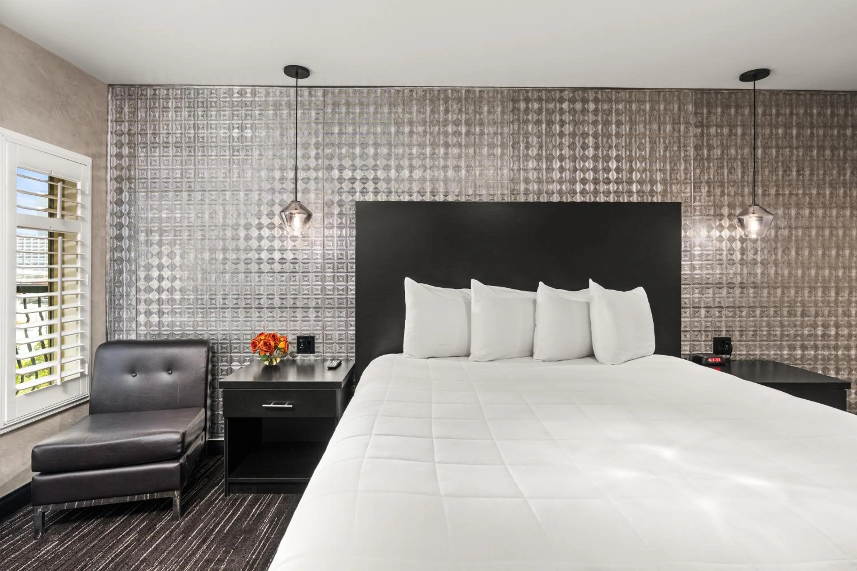 Bedroom, Bed in Ellis Island Hotel Casino & Brewery