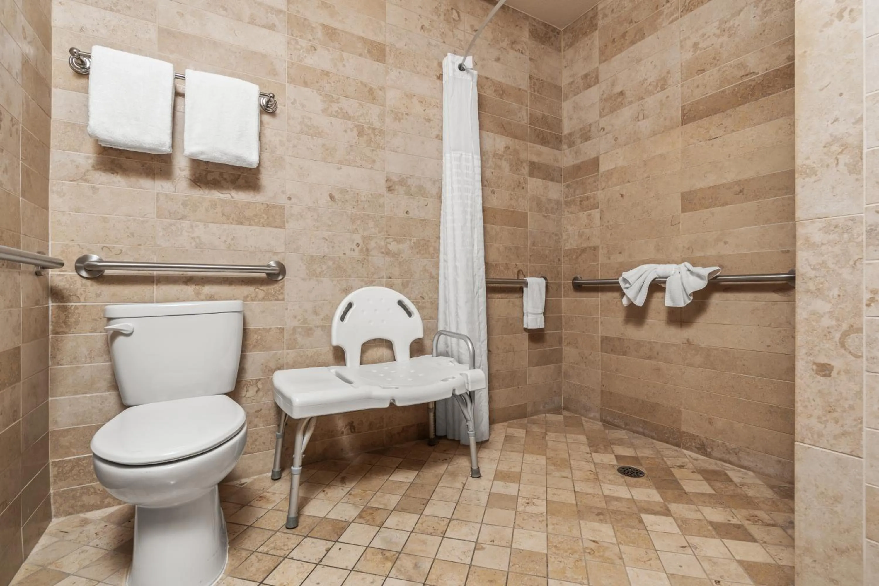 Bathroom in Ellis Island Hotel Casino & Brewery