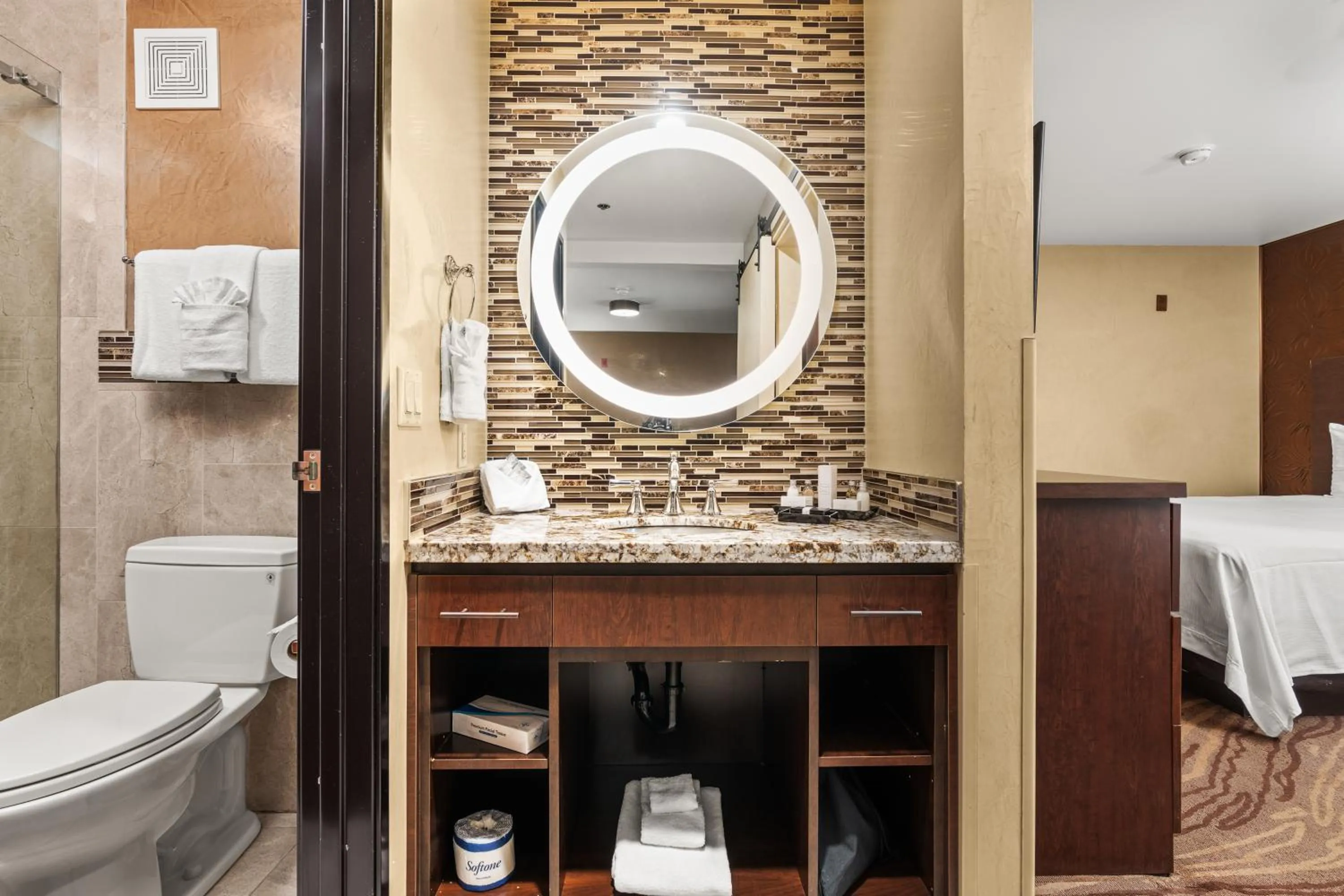 Bathroom in Ellis Island Hotel Casino & Brewery