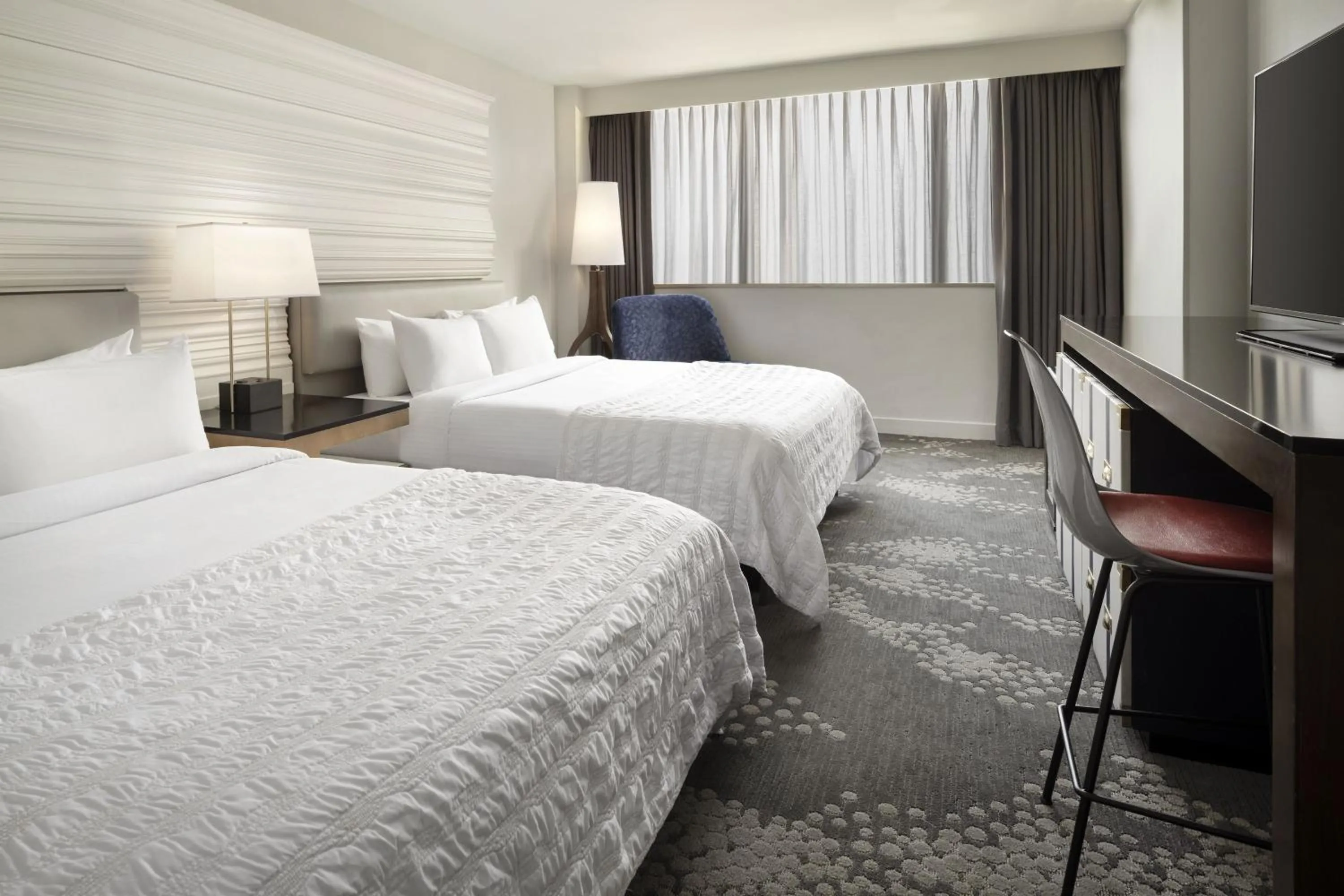 Photo of the whole room, Bed in Le Meridien New Orleans