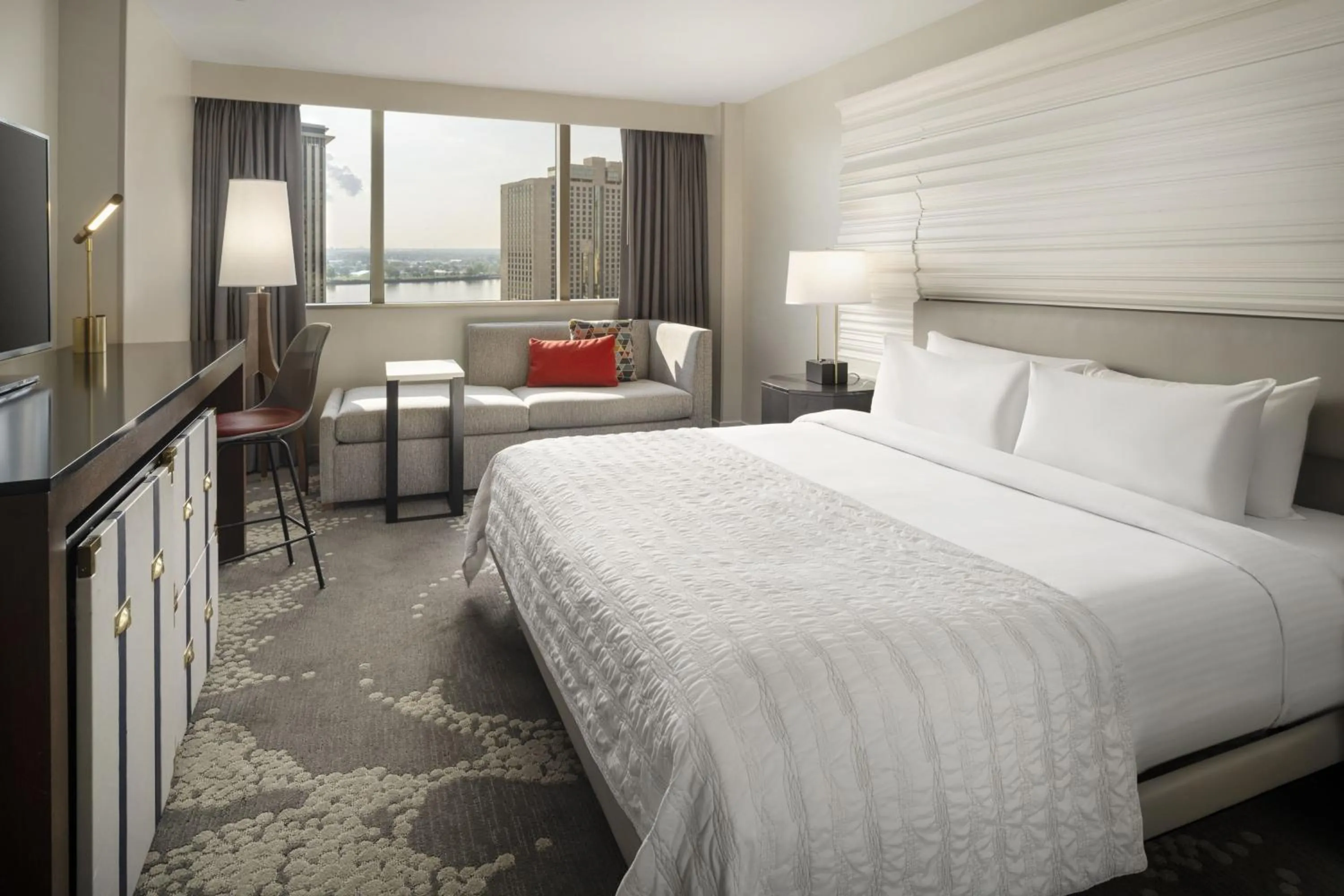 Photo of the whole room, Bed in Le Meridien New Orleans