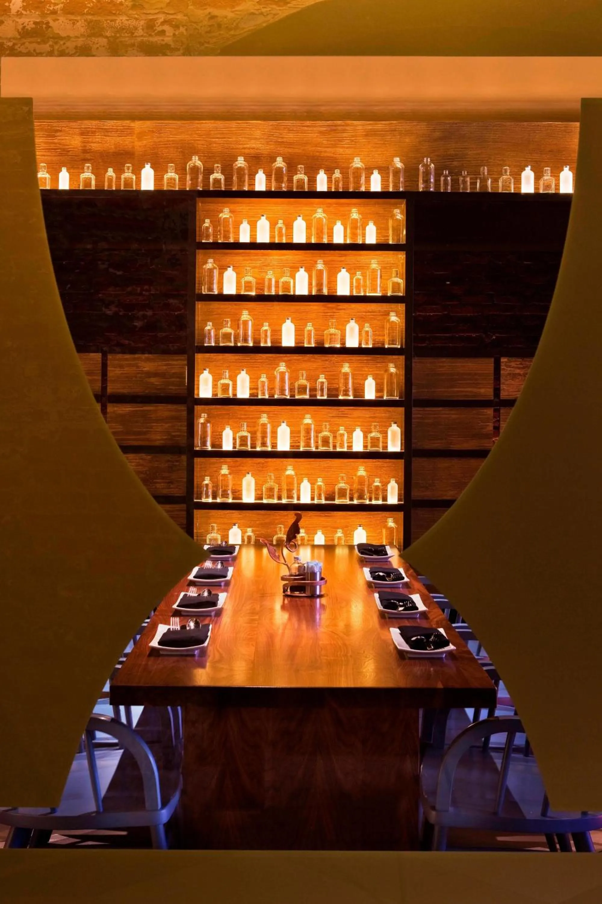 Restaurant/places to eat in Hotel de la Poste - French Quarter, A Renaissance Hotel