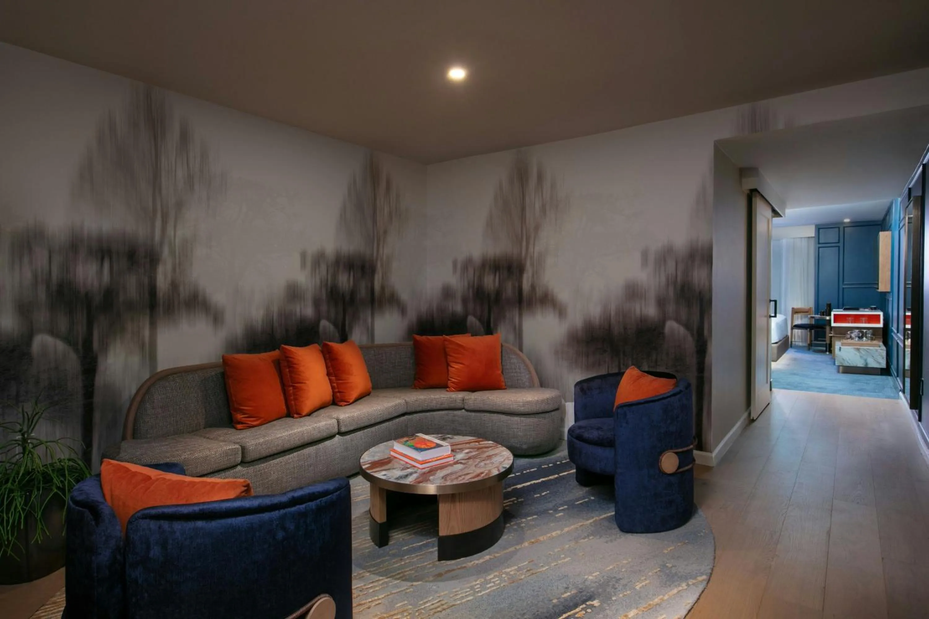 Living room in Hotel de la Poste - French Quarter, A Renaissance Hotel