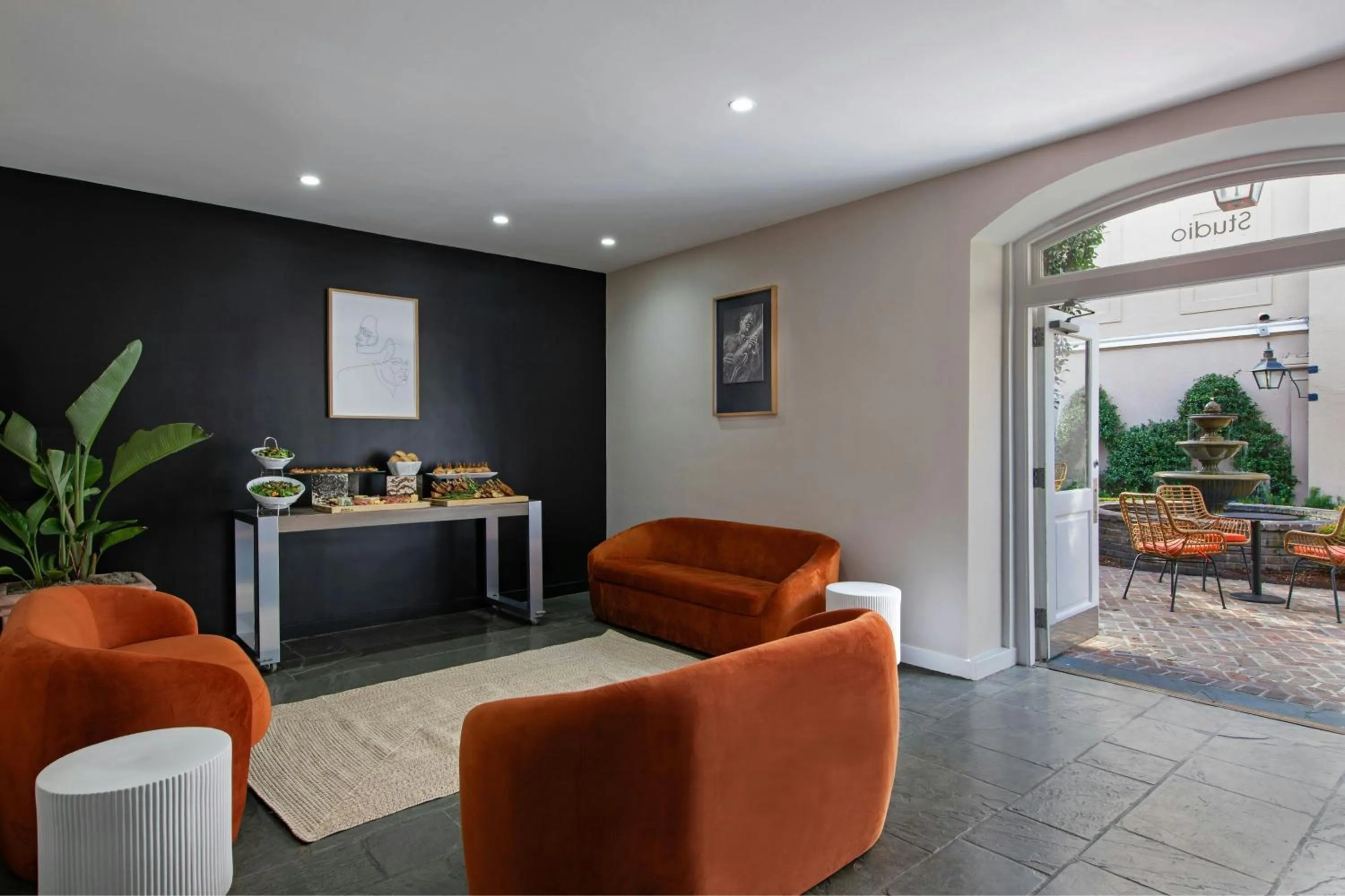 Meeting/conference room in Hotel de la Poste - French Quarter, A Renaissance Hotel