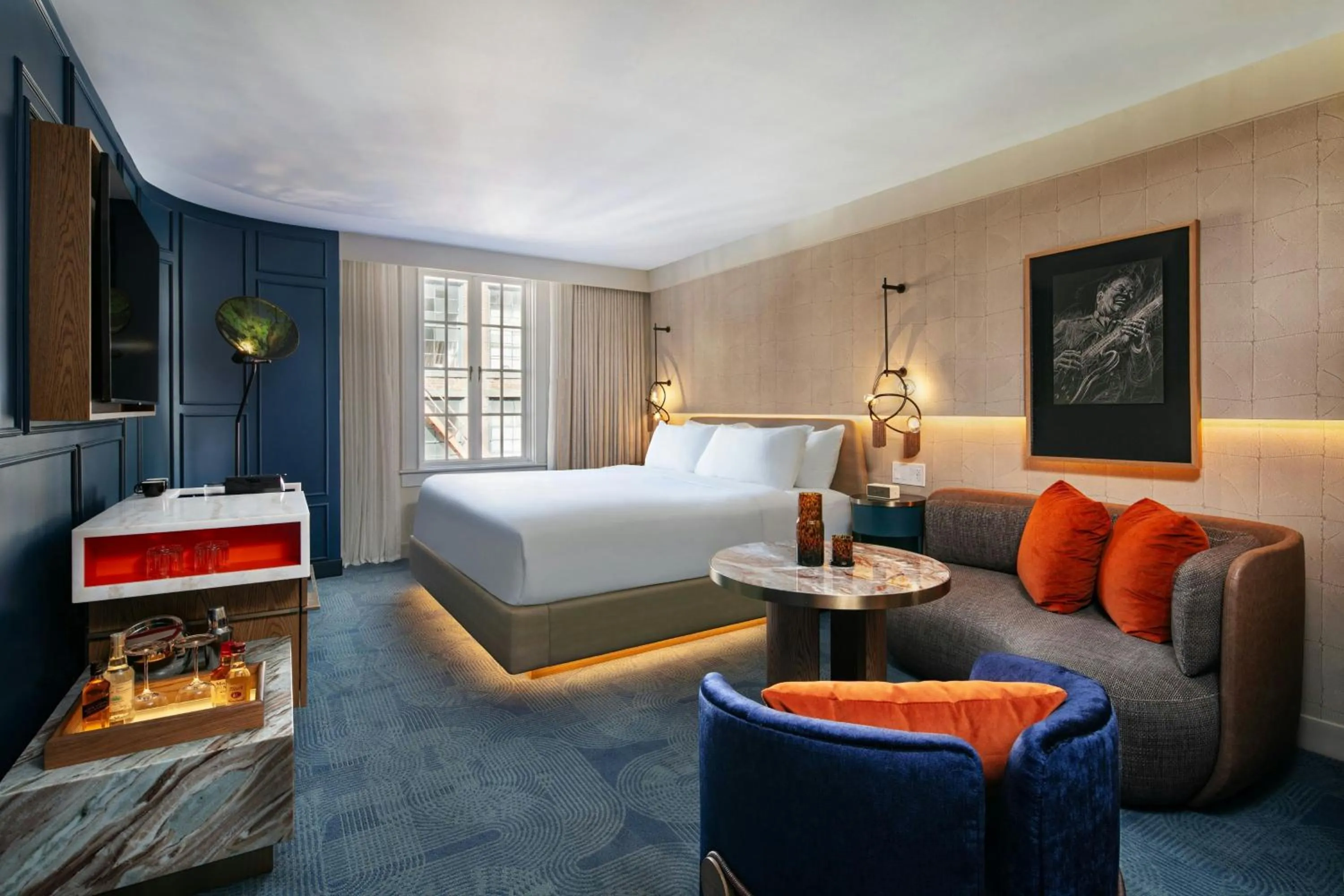 Photo of the whole room, Bed in Hotel de la Poste - French Quarter, A Renaissance Hotel