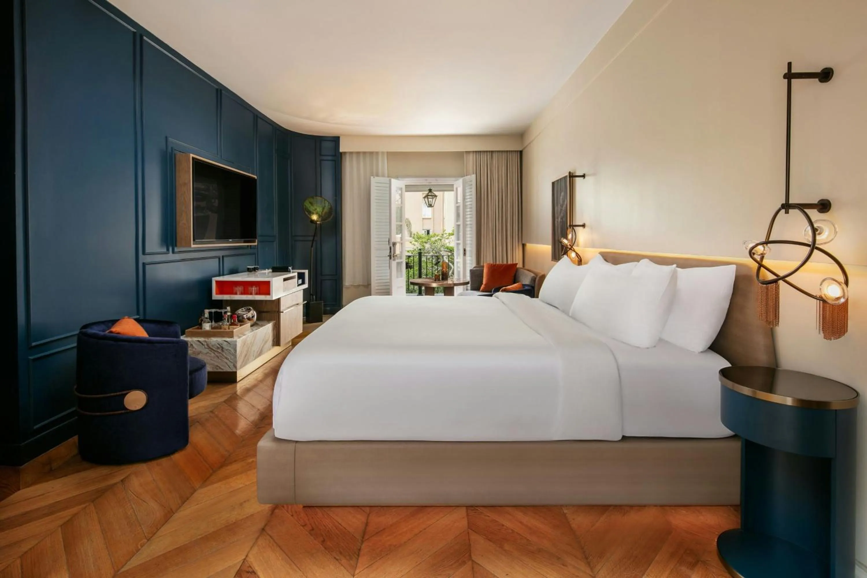 Bedroom, Bed in Hotel de la Poste - French Quarter, A Renaissance Hotel