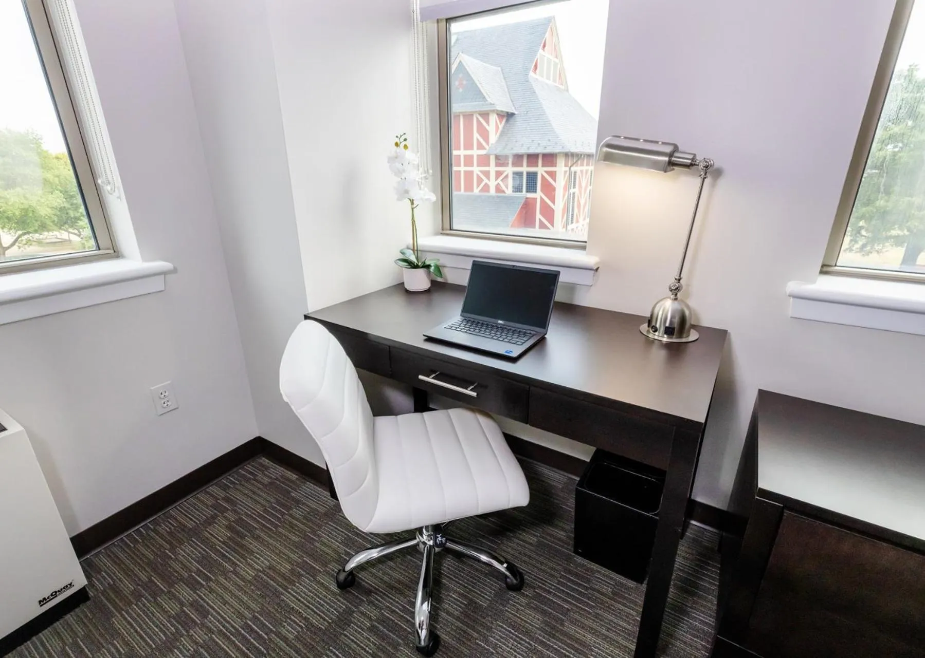 Bedroom in Kellogg Conference Hotel Capitol Hill at Gallaudet University