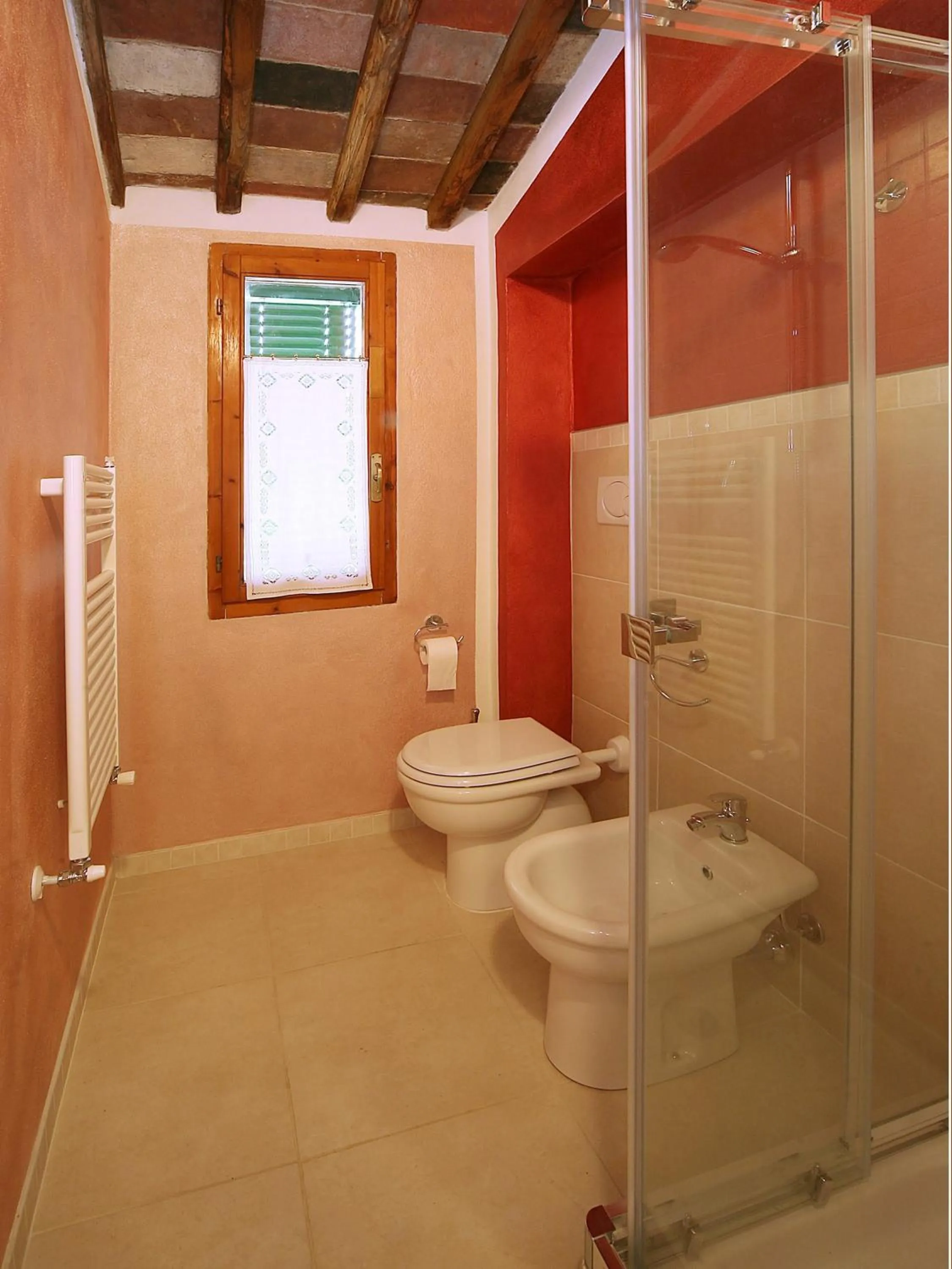 Shower in Casacenti B&B