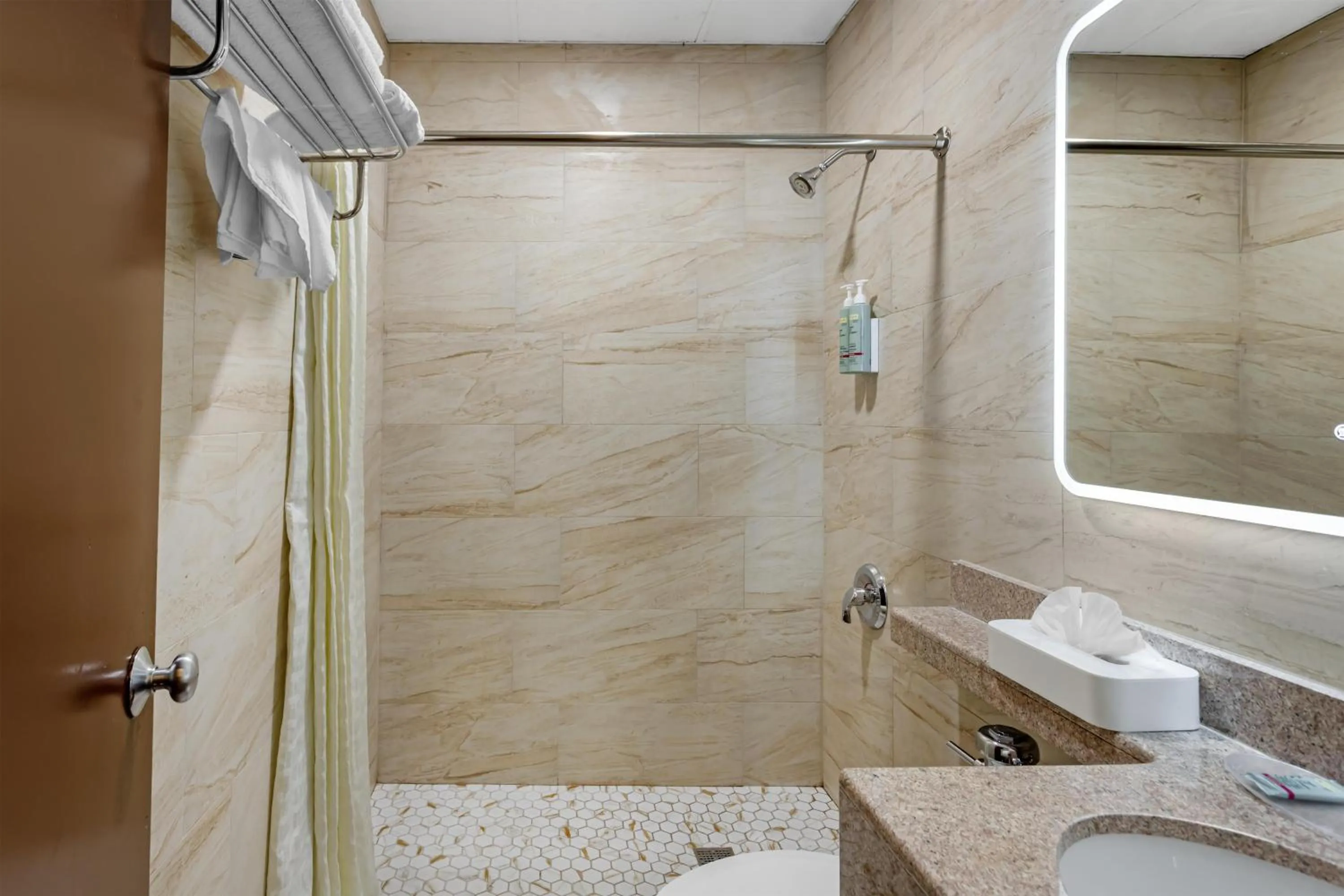 Bathroom in Best Western Jamaica Inn