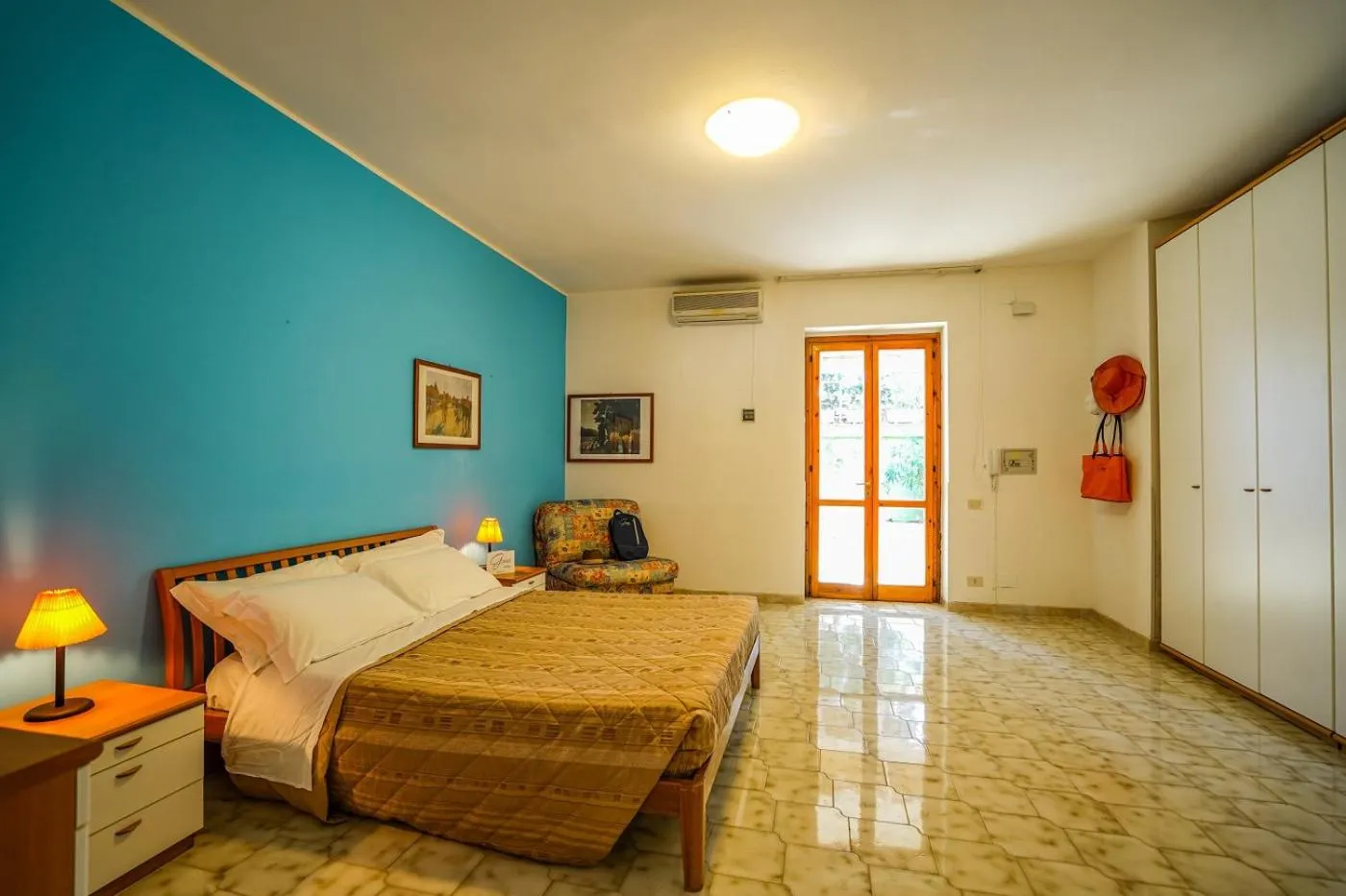 Photo of the whole room in Campoverde Village