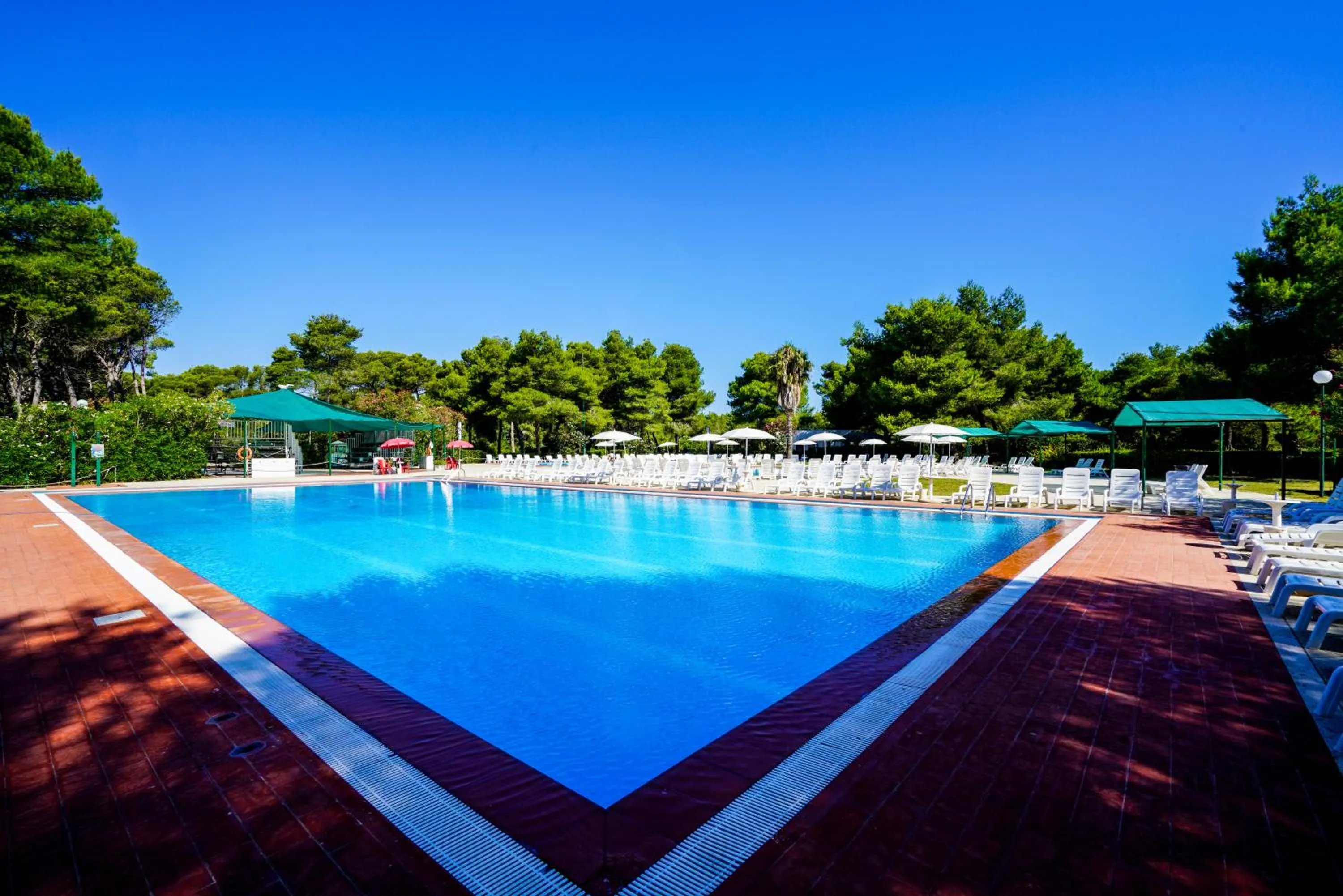 Swimming pool in Campoverde Village