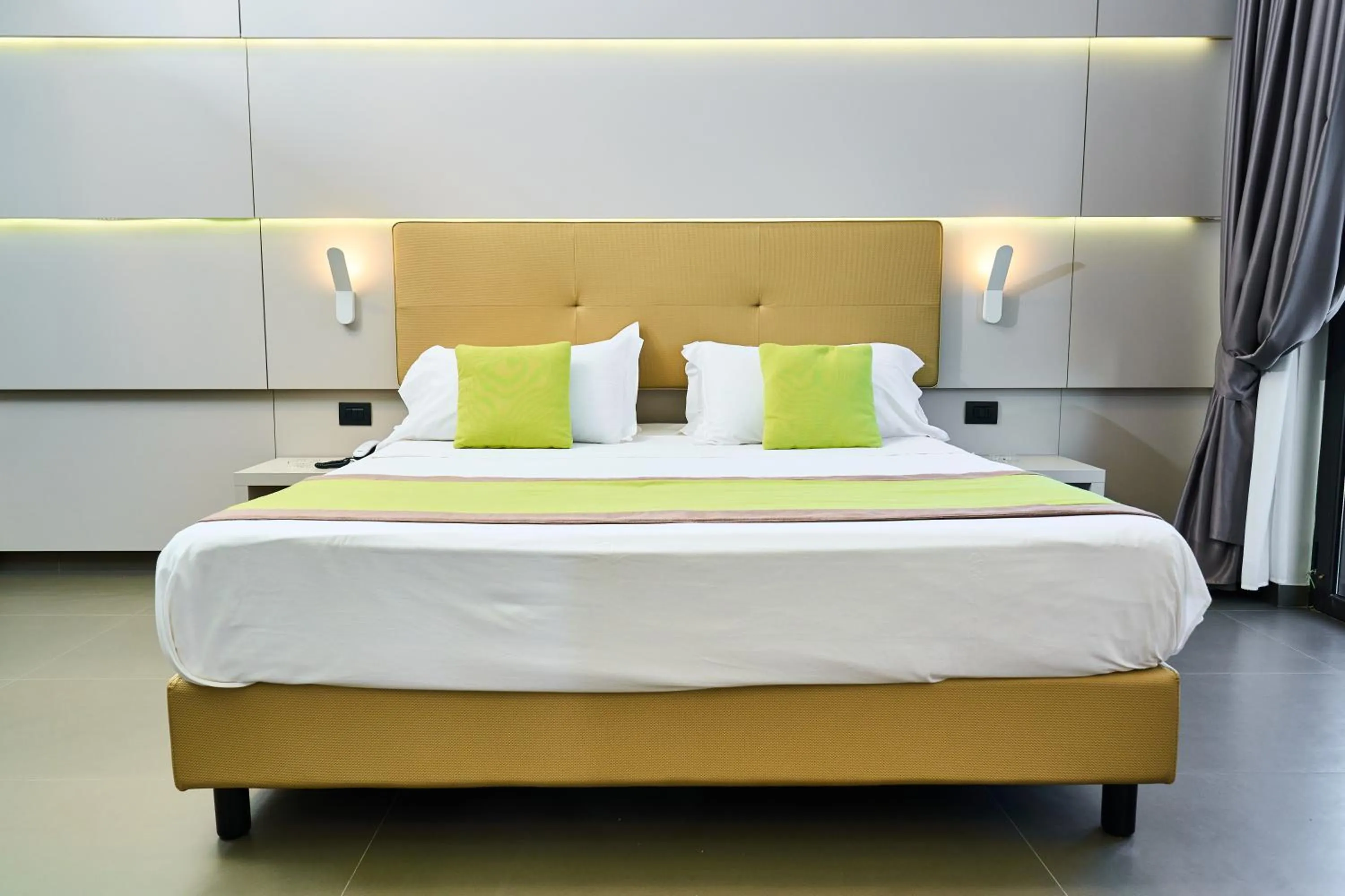 Bed in Hotel Miramare