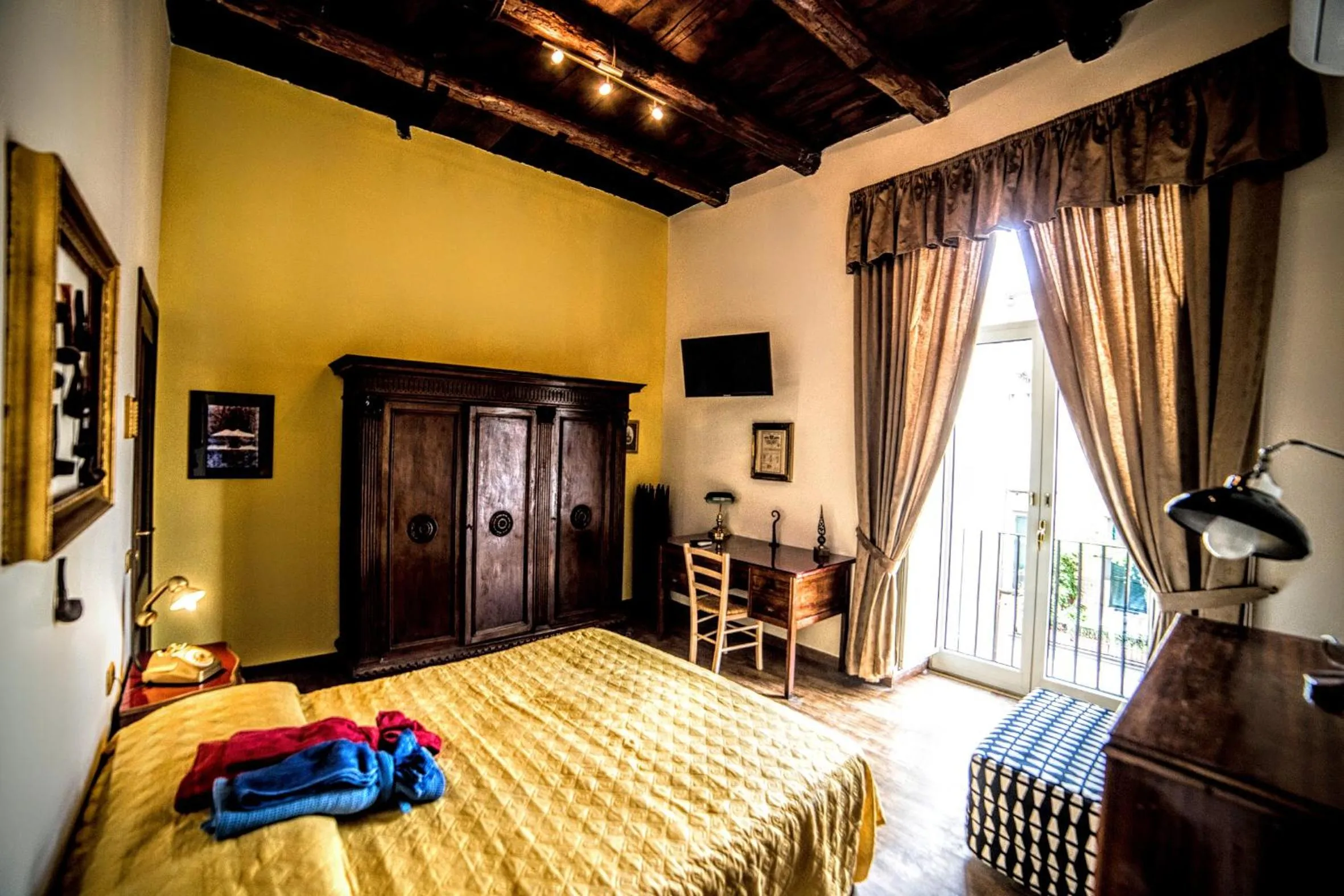 Bedroom, Bed in San Gennaro B&B