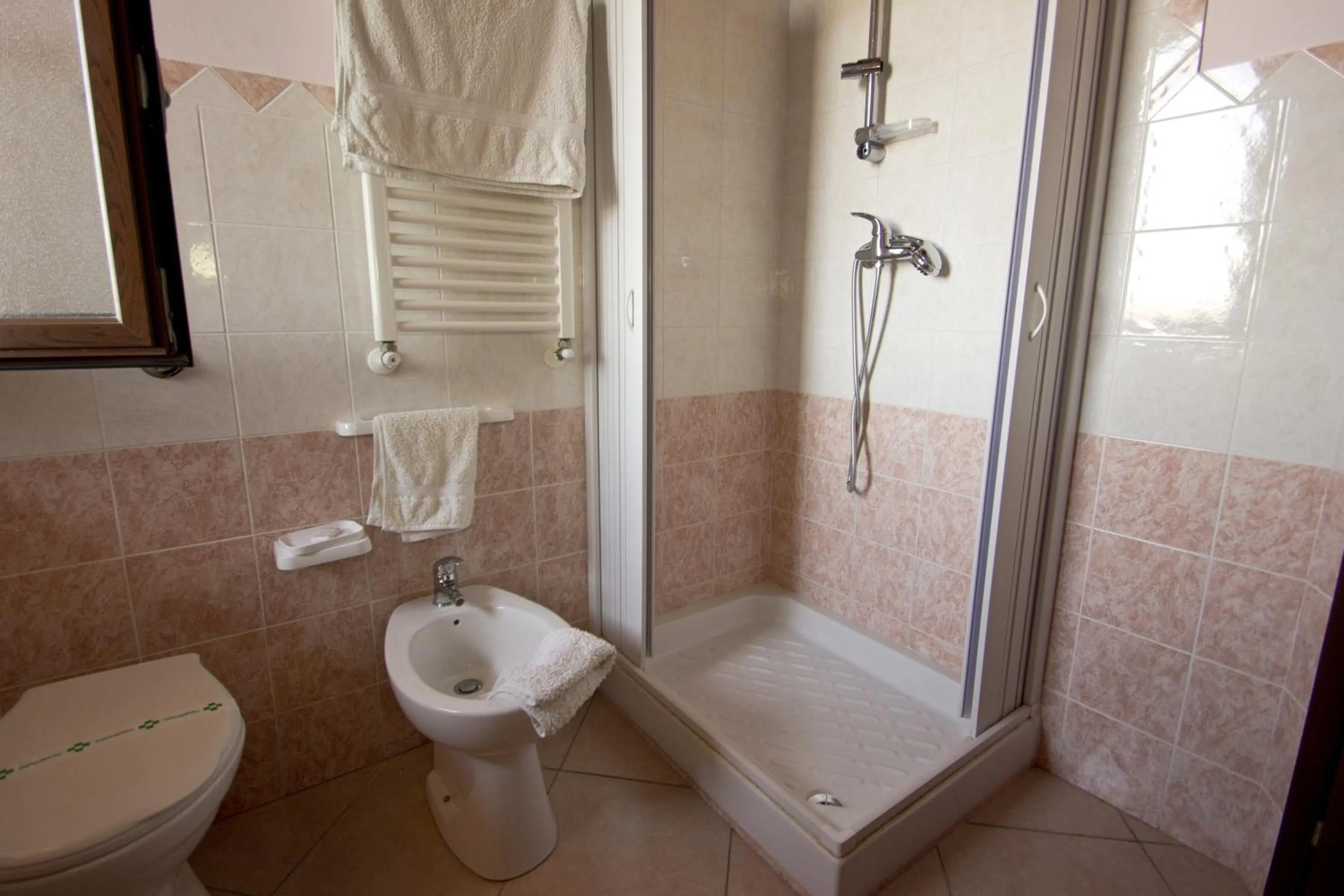 Shower in Villa Jolanda & Carmelo