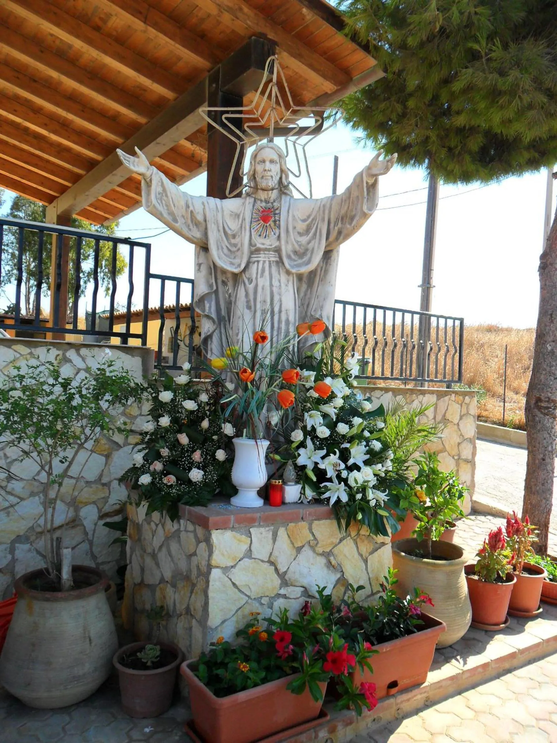 Facade/entrance in Villa Jolanda & Carmelo