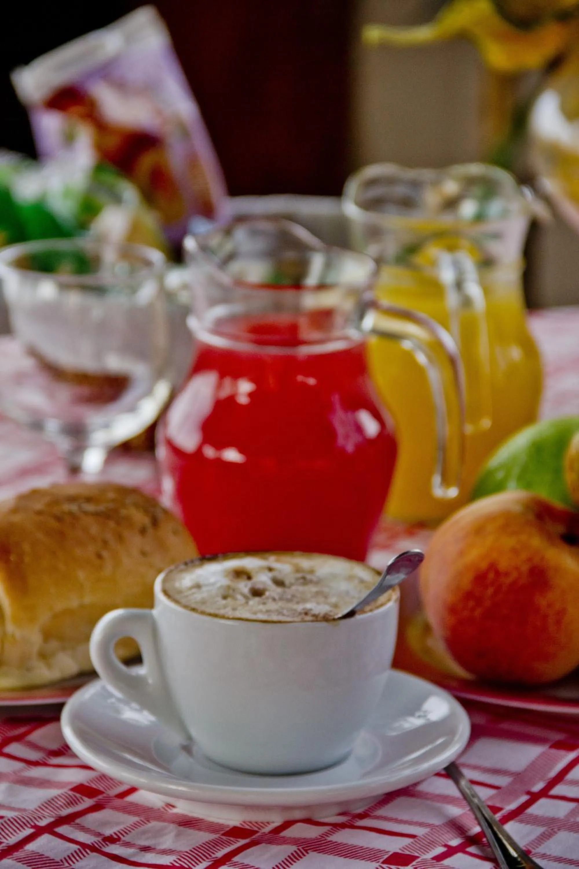 Communal kitchen in Villa Jolanda & Carmelo