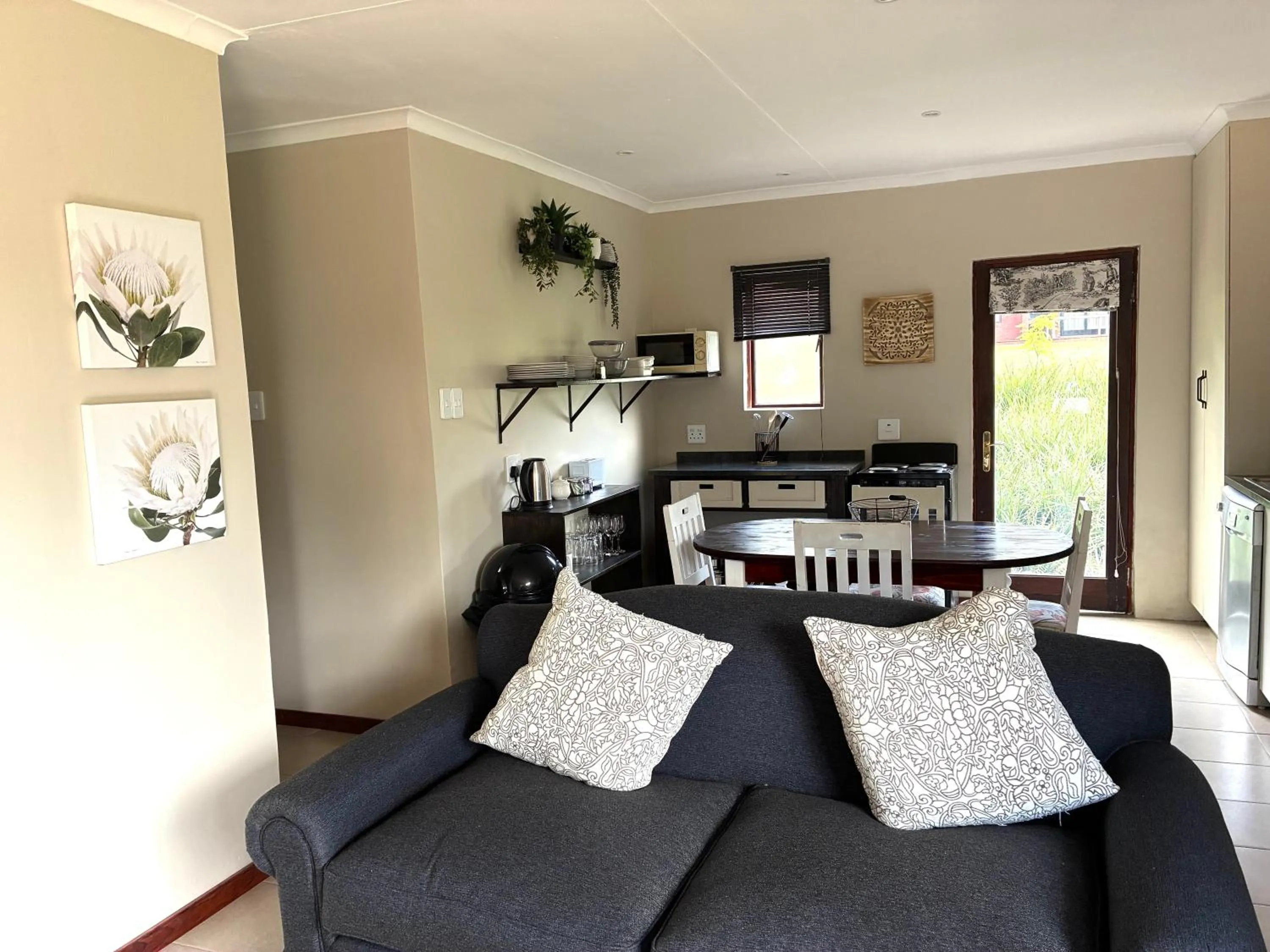 Living room in Thyme Inn on Greenway