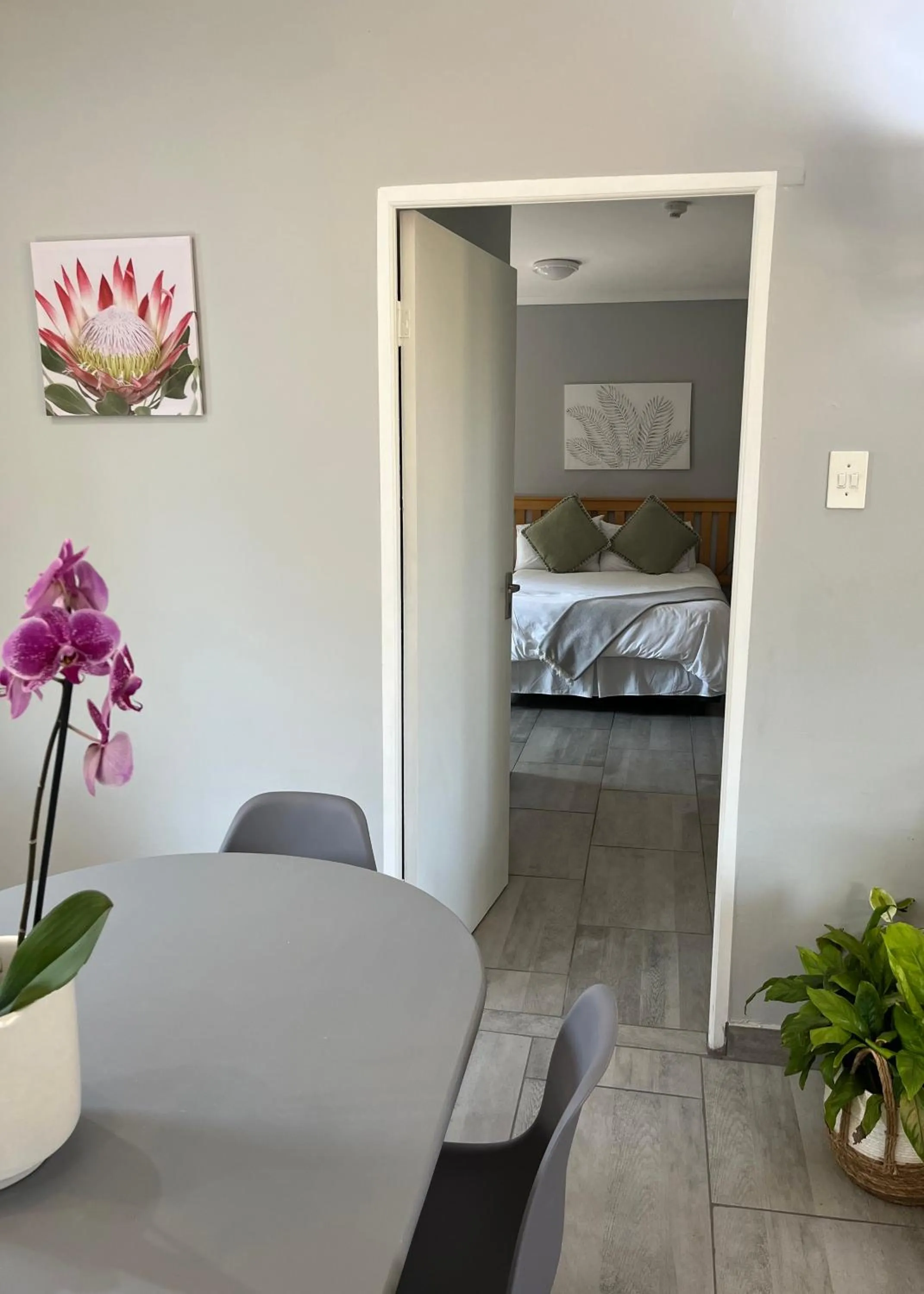 Bed in Thyme Inn on Greenway