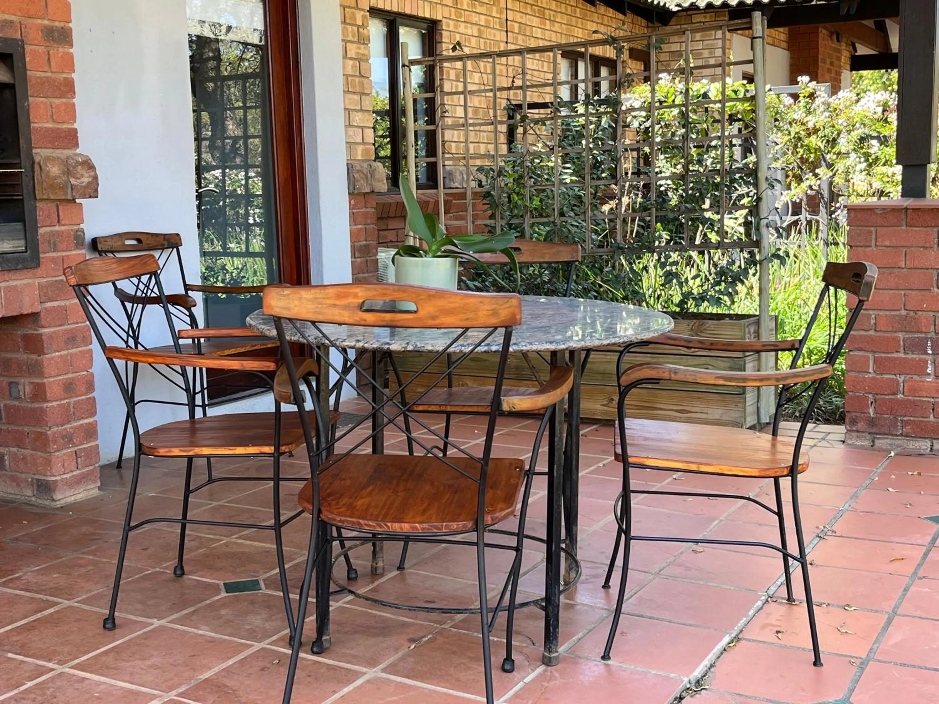 Thyme Inn on Greenway