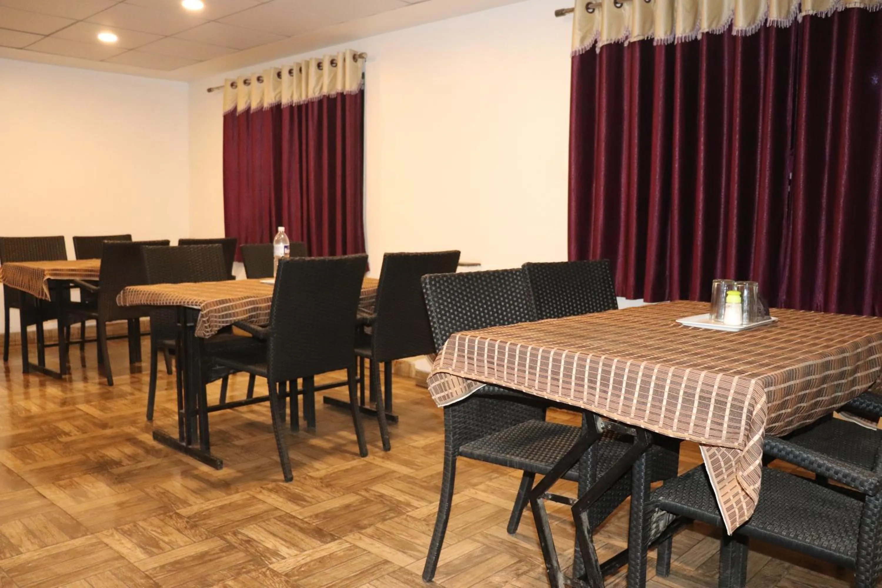 Breakfast in Hotel Venkateshwar