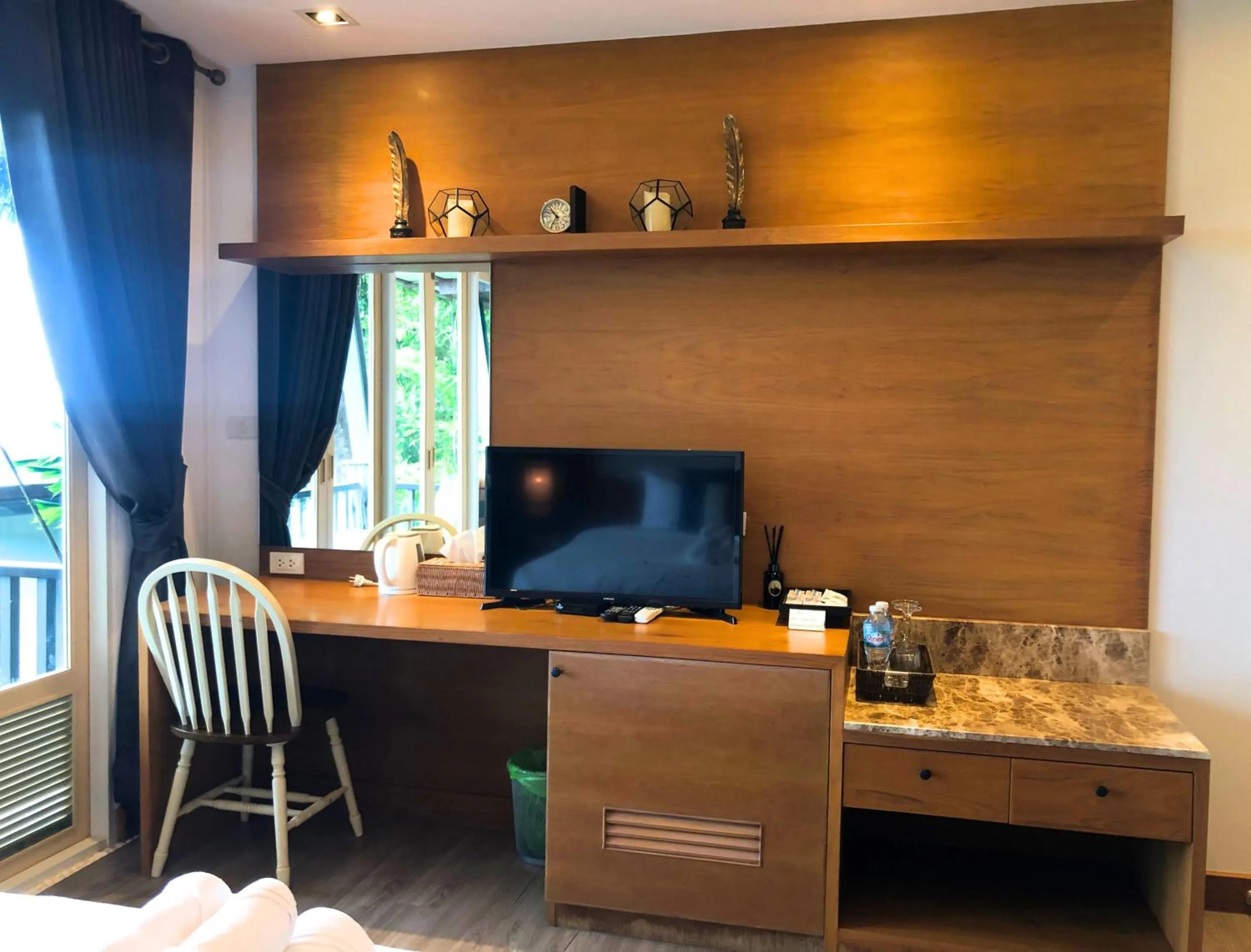 TV and multimedia in Phuket View Coffee and Resort