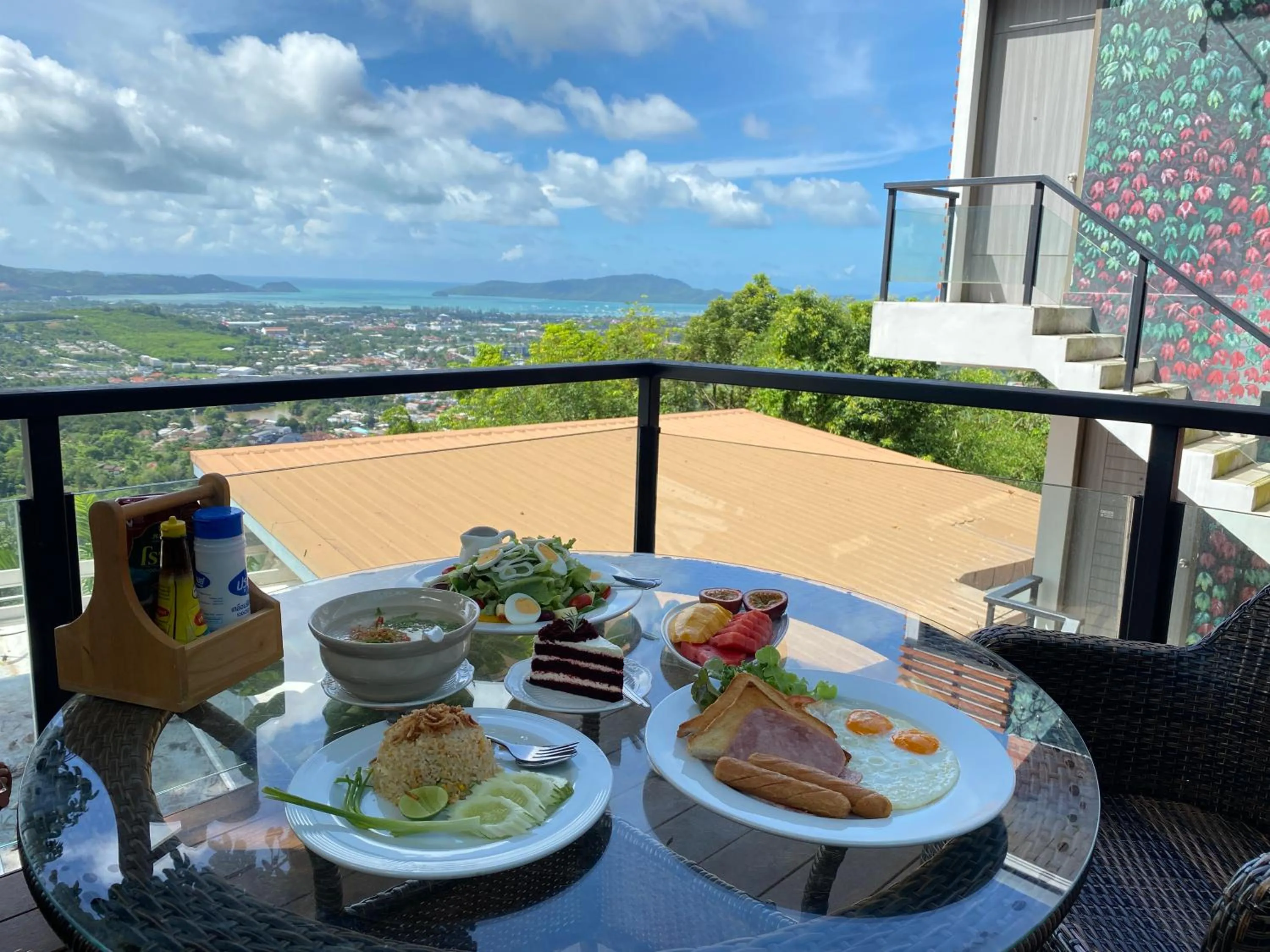 Breakfast in Phuket View Coffee and Resort