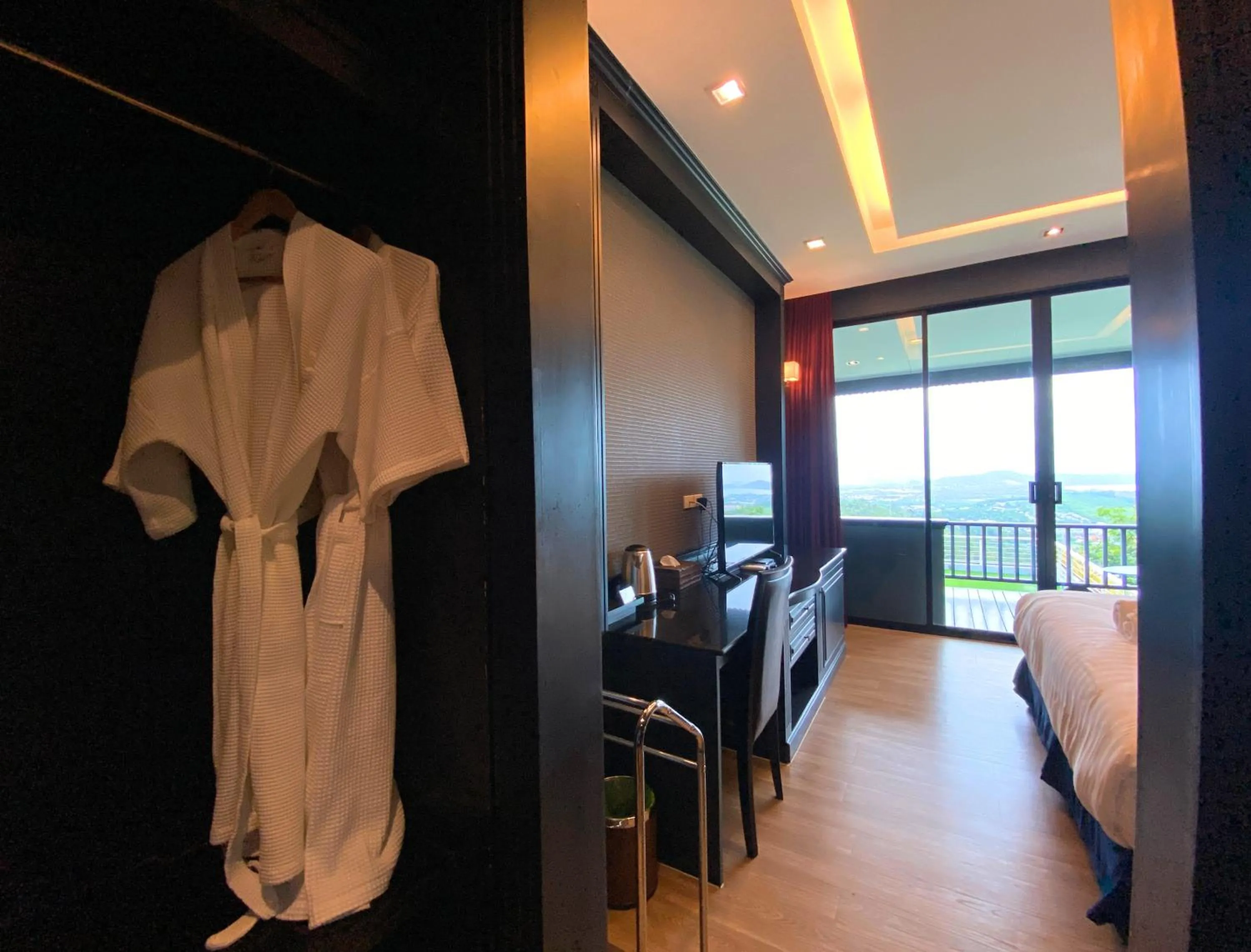 wardrobe in Phuket View Coffee and Resort