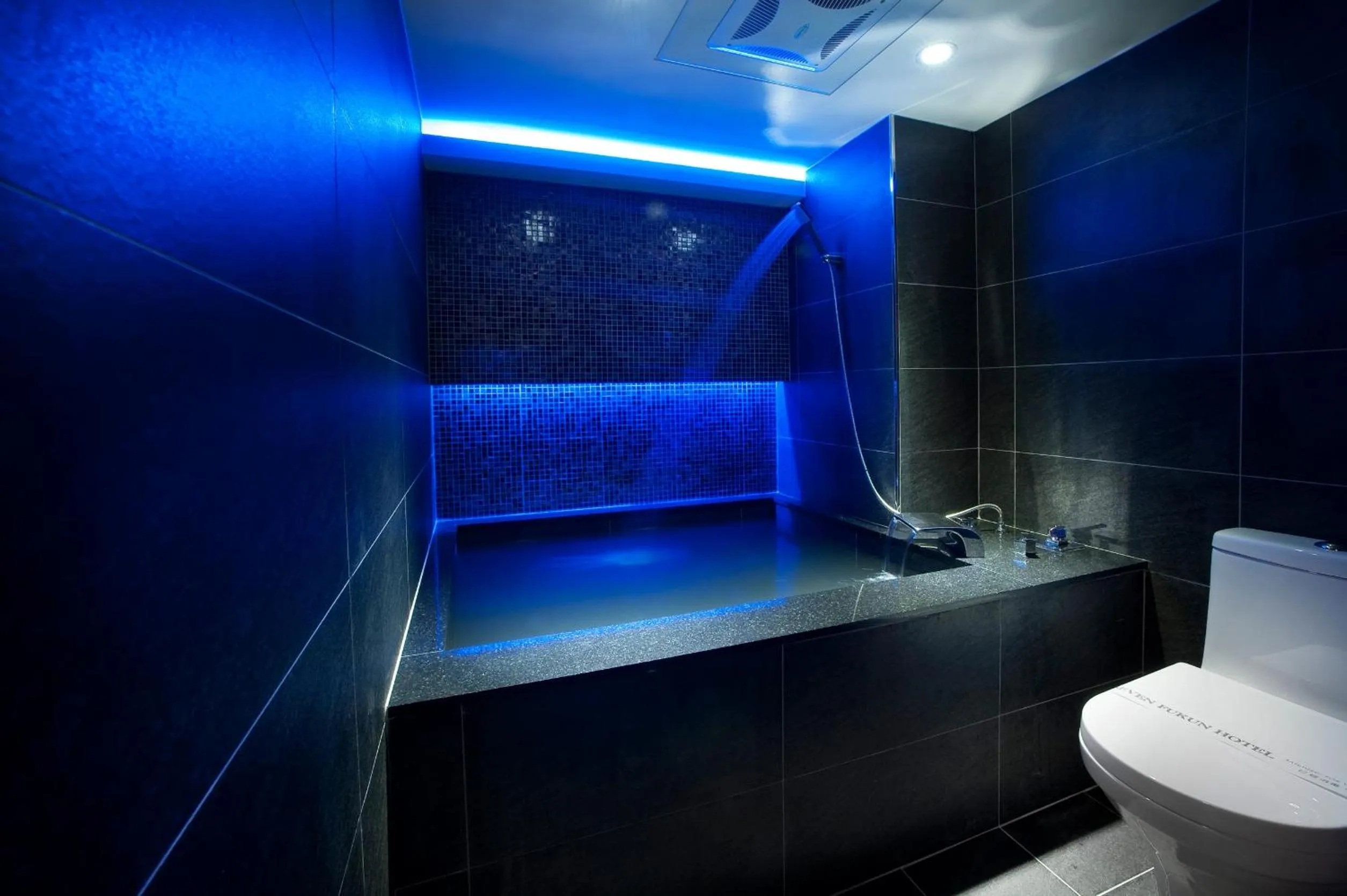 Bathroom in Seven Fukun Hotel