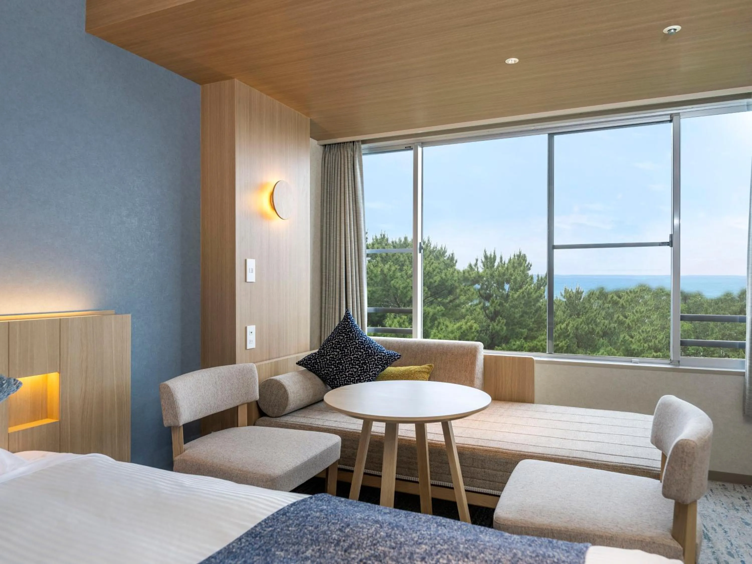 Photo of the whole room, Bed in KAMENOI HOTEL Kamogawa