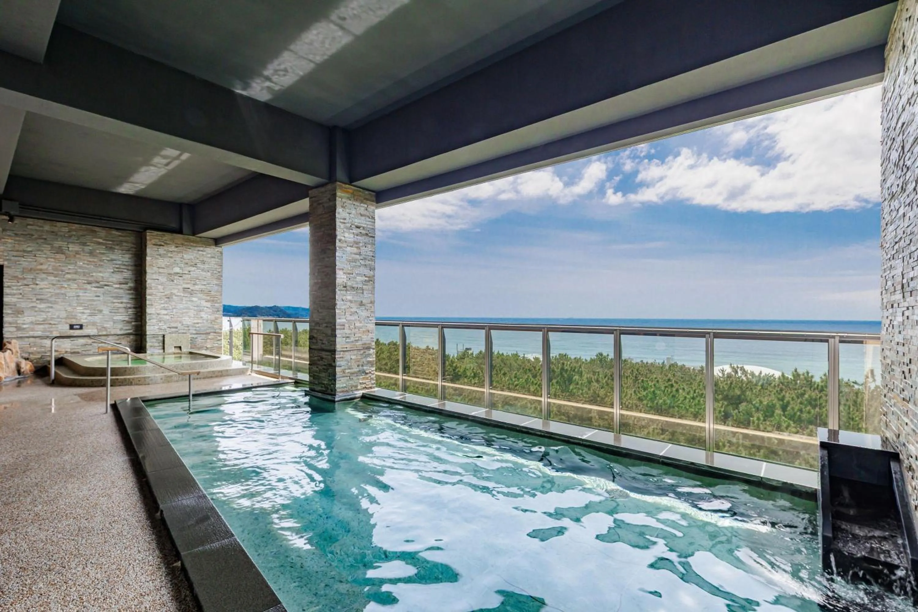 Hot Spring Bath in KAMENOI HOTEL Kamogawa