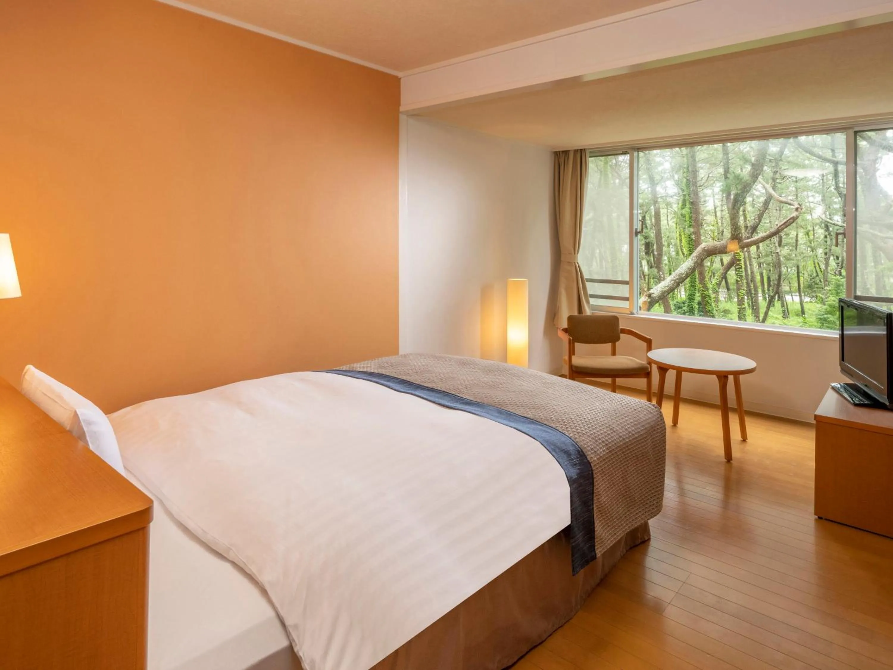 Photo of the whole room, Bed in KAMENOI HOTEL Kamogawa