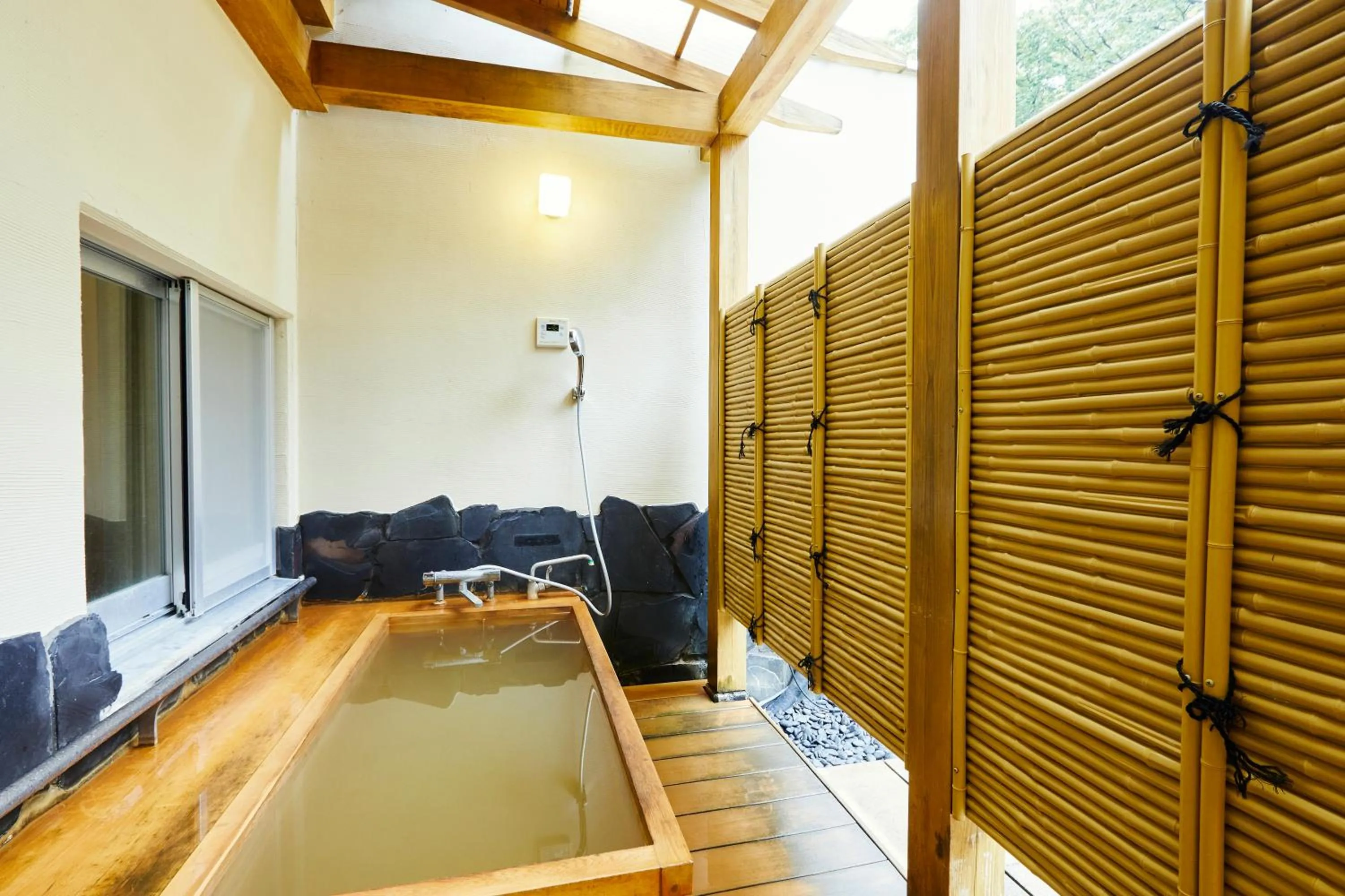 Photo of the whole room in KAMENOI HOTEL SHIOBARA Dog Friendly Hotel