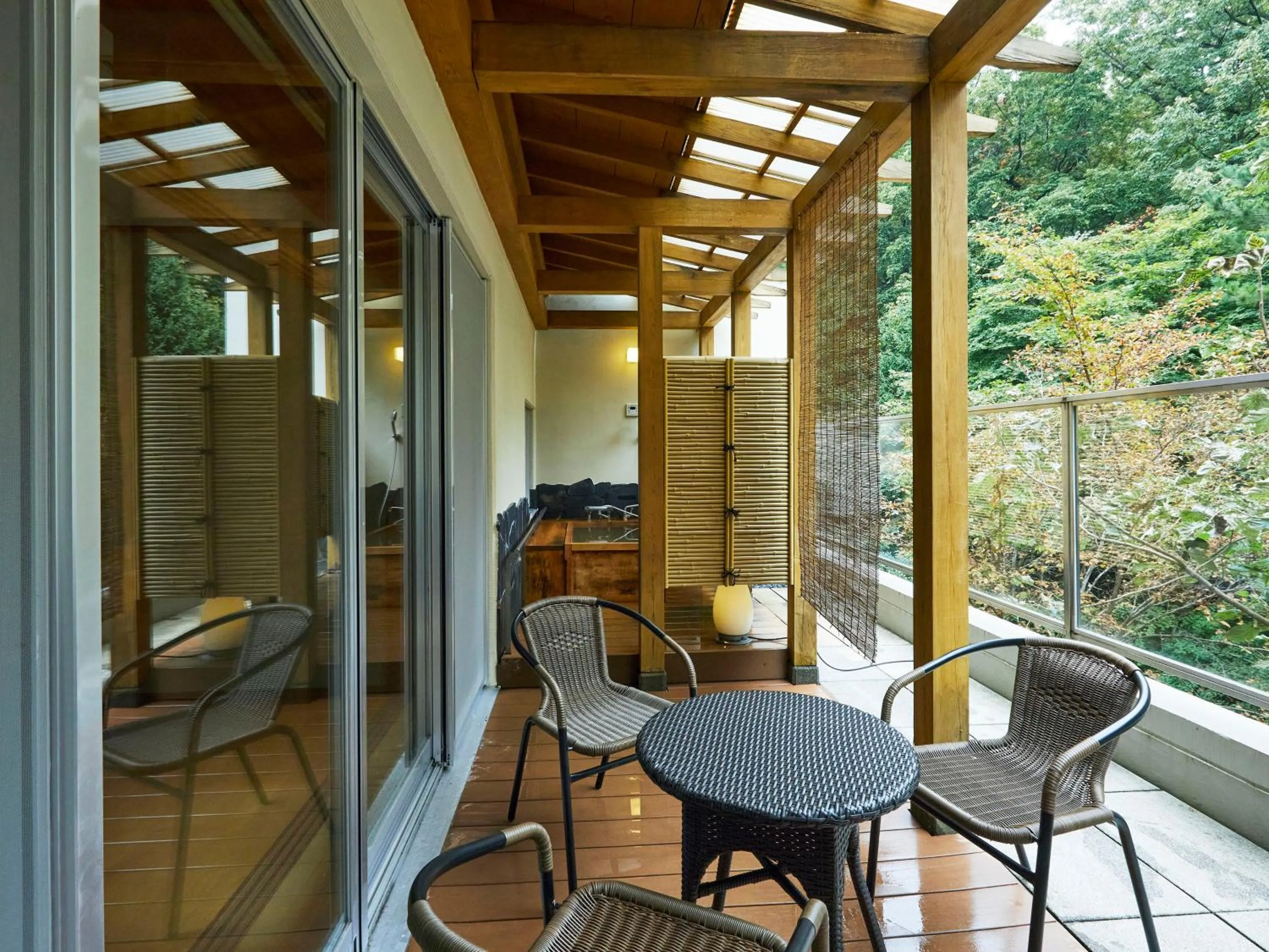 Balcony/Terrace in KAMENOI HOTEL SHIOBARA Dog Friendly Hotel