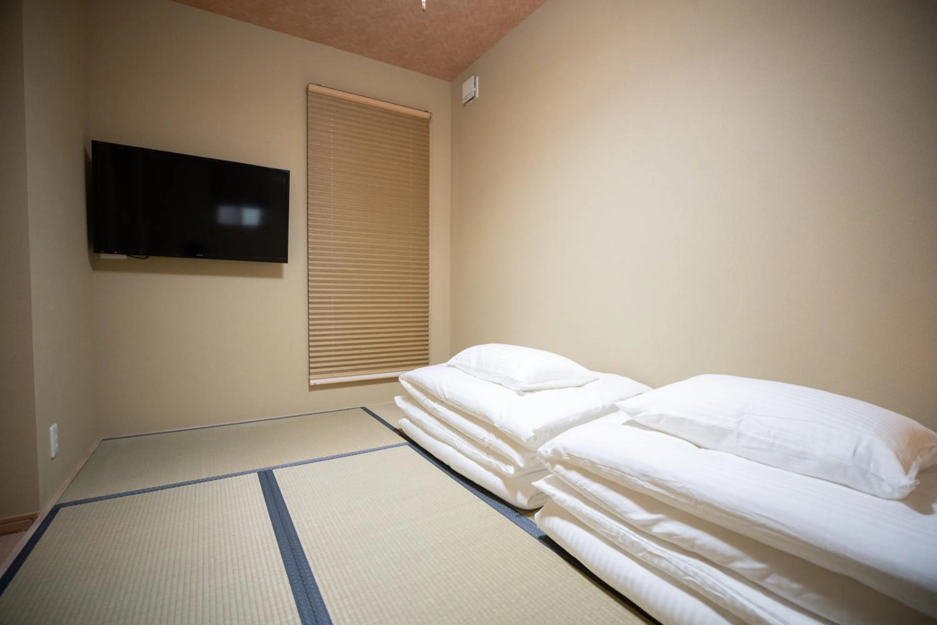 Bedroom, Bed in Onya Kaede