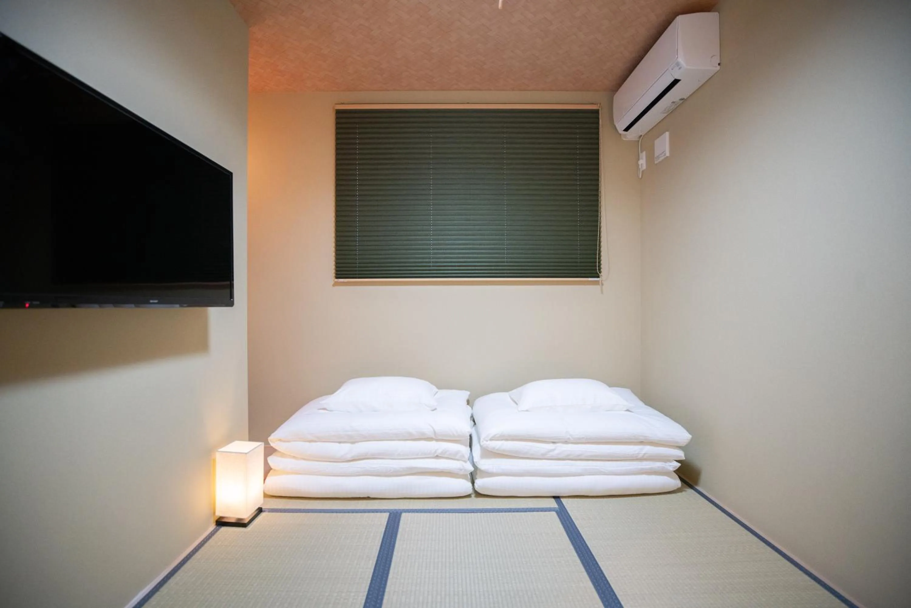 Bedroom, Bed in Onya Kaede