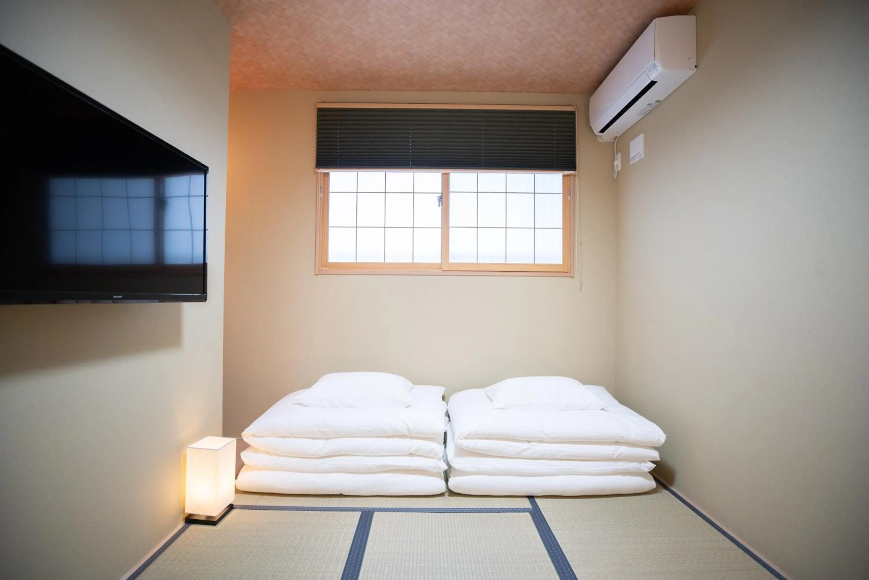 Bedroom, Bed in Onya Kaede