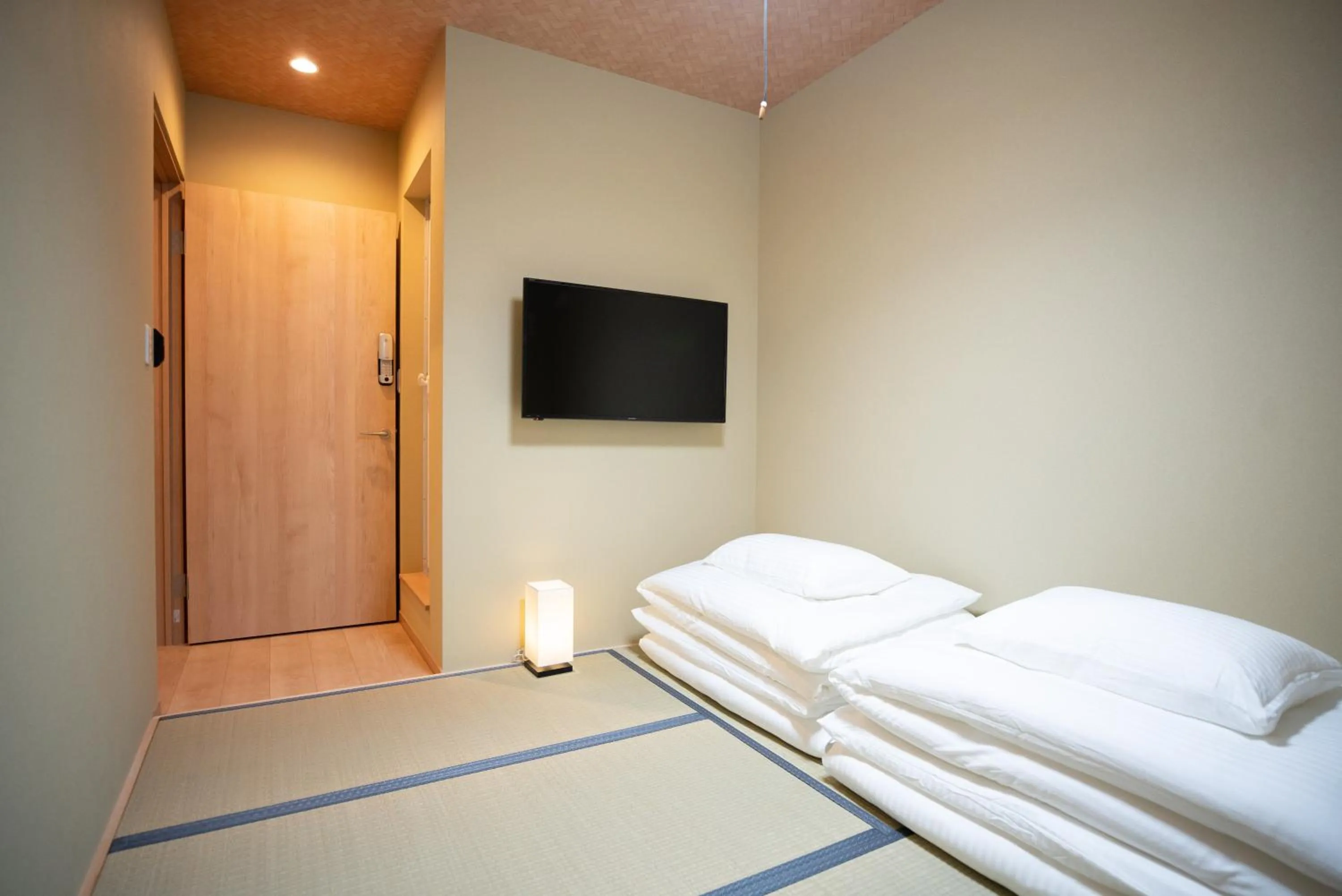 Bedroom, Bed in Onya Kaede