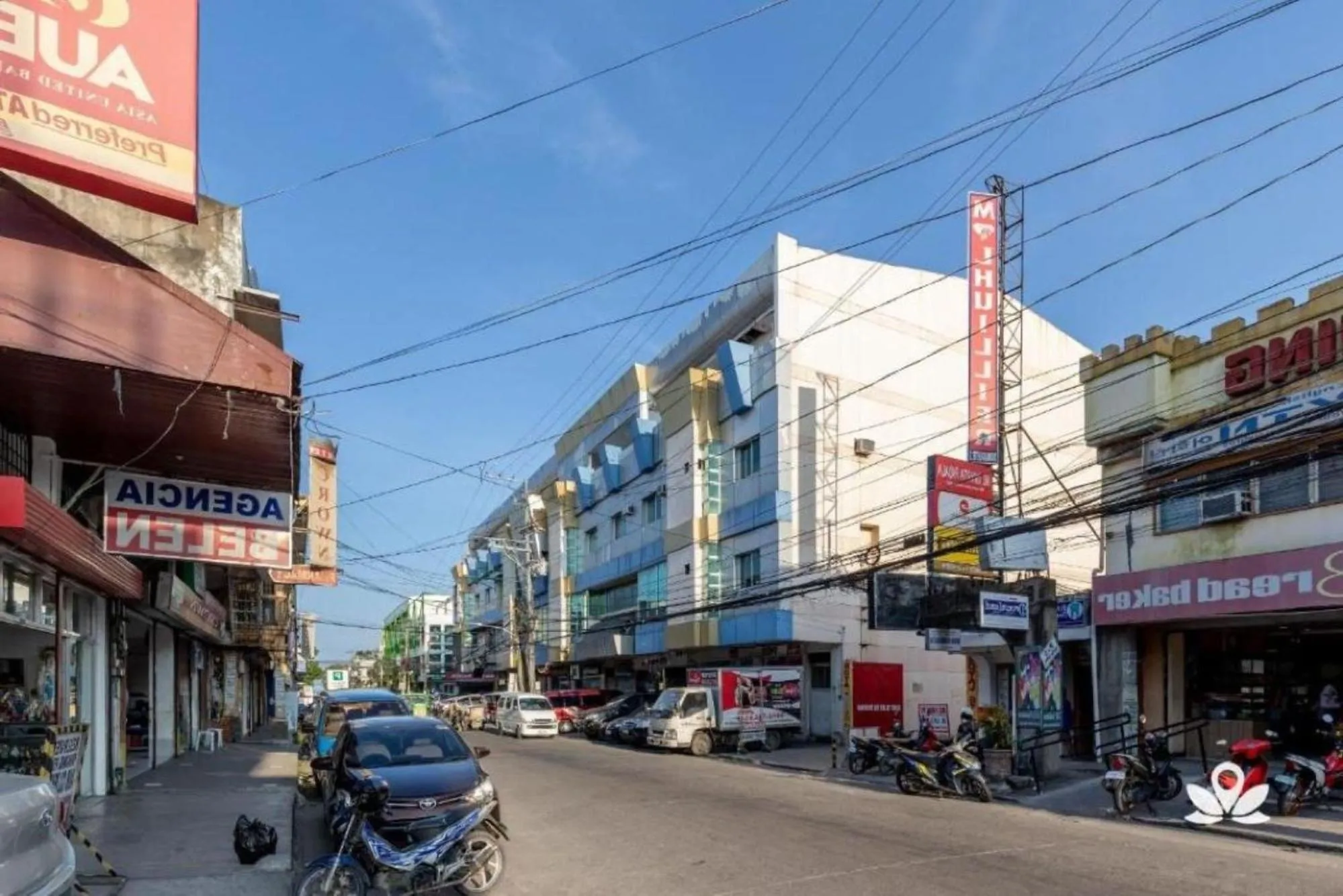 Property building in Check Inn Hotel Dumaguete City by RedDoorz