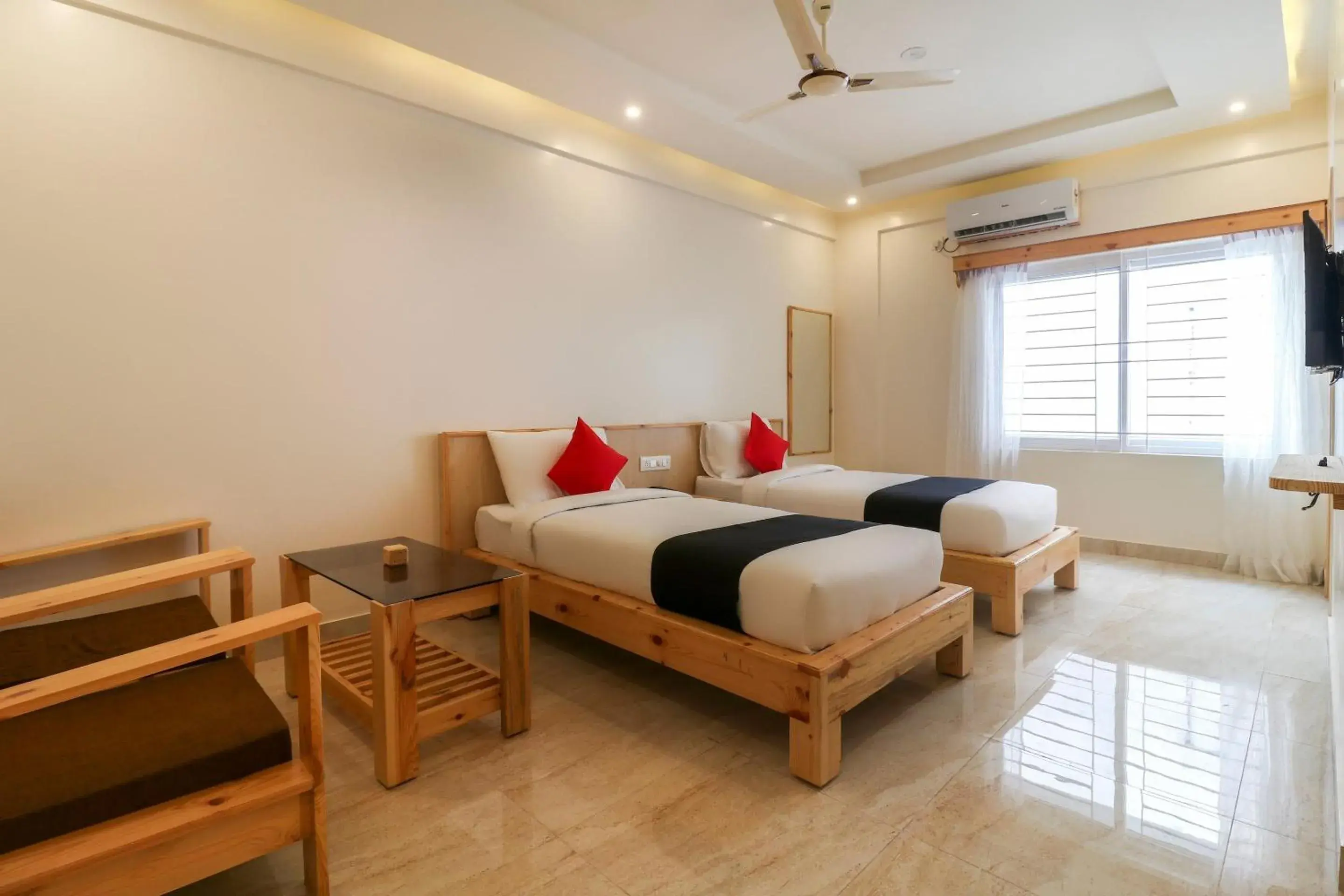 Standard Double Room - single occupancy in Super Collection O Prime Residency Standard Double Room - single occupancy in Super Collection O Prime Residency
